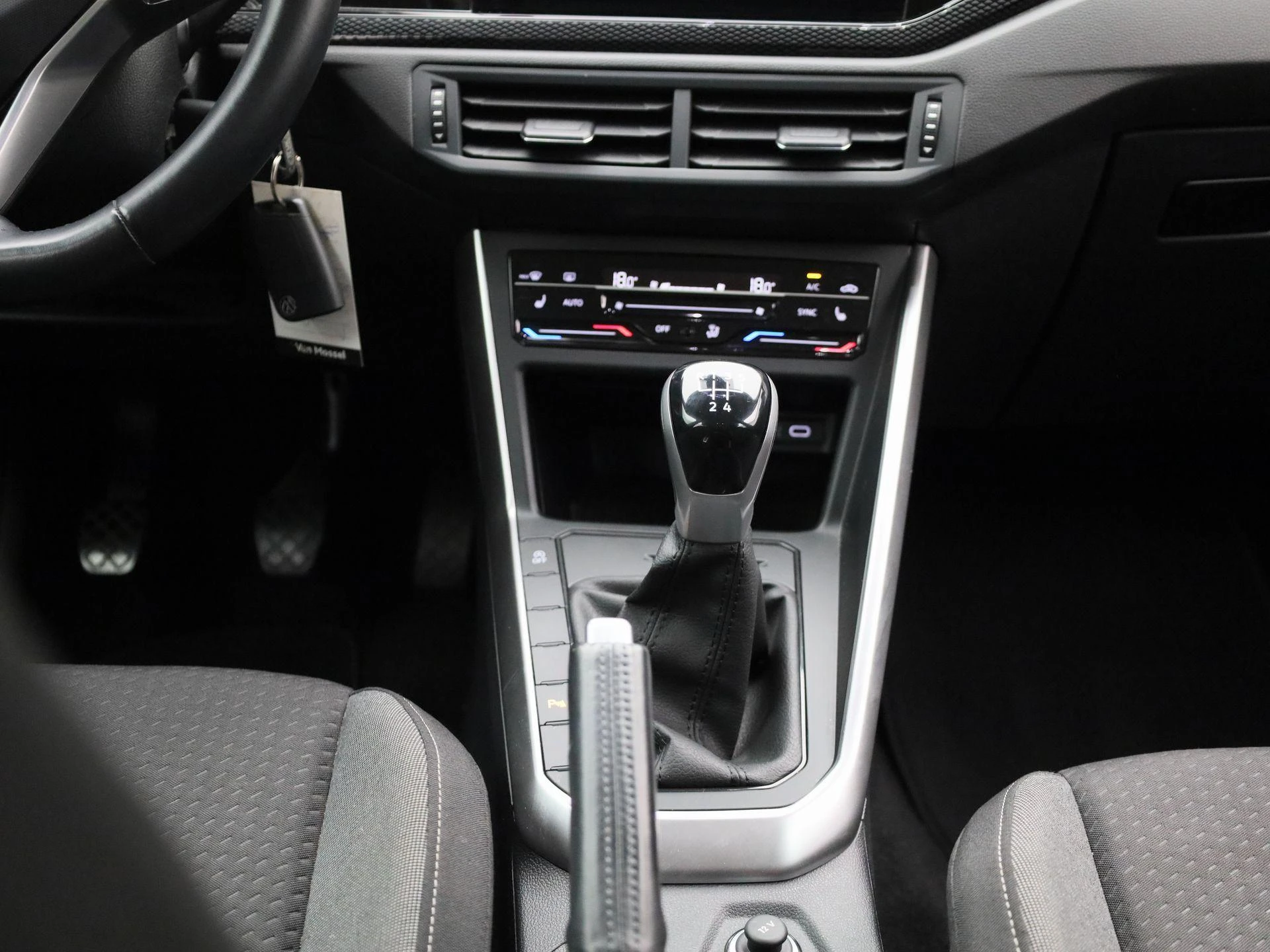 Volkswagen-Taigo-image-10