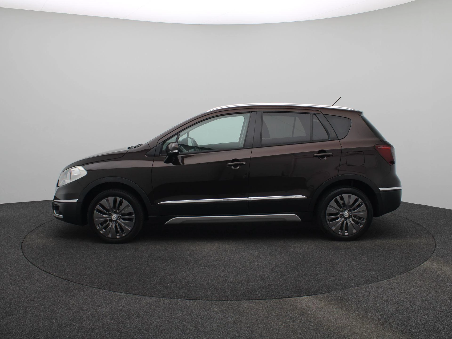 Suzuki-S-Cross-image-6