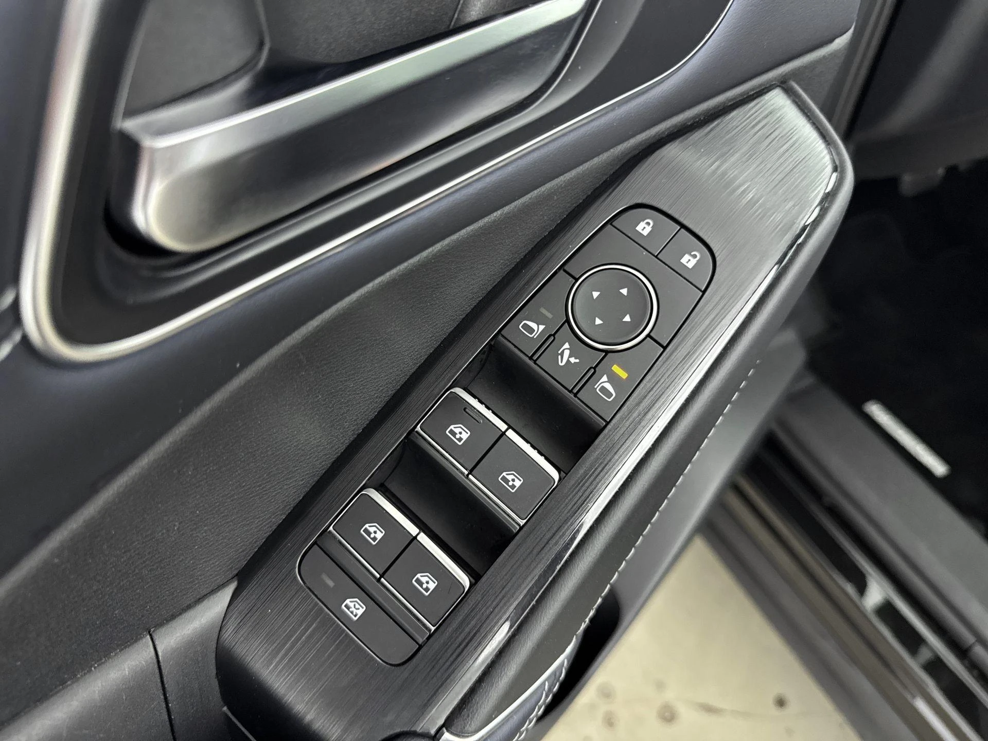 Nissan-QASHQAI-image-9