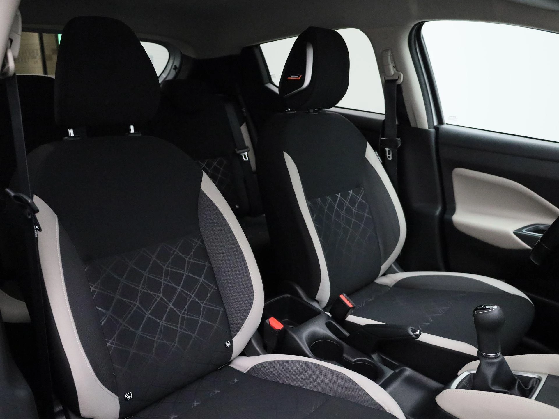 Nissan-Micra-image-28