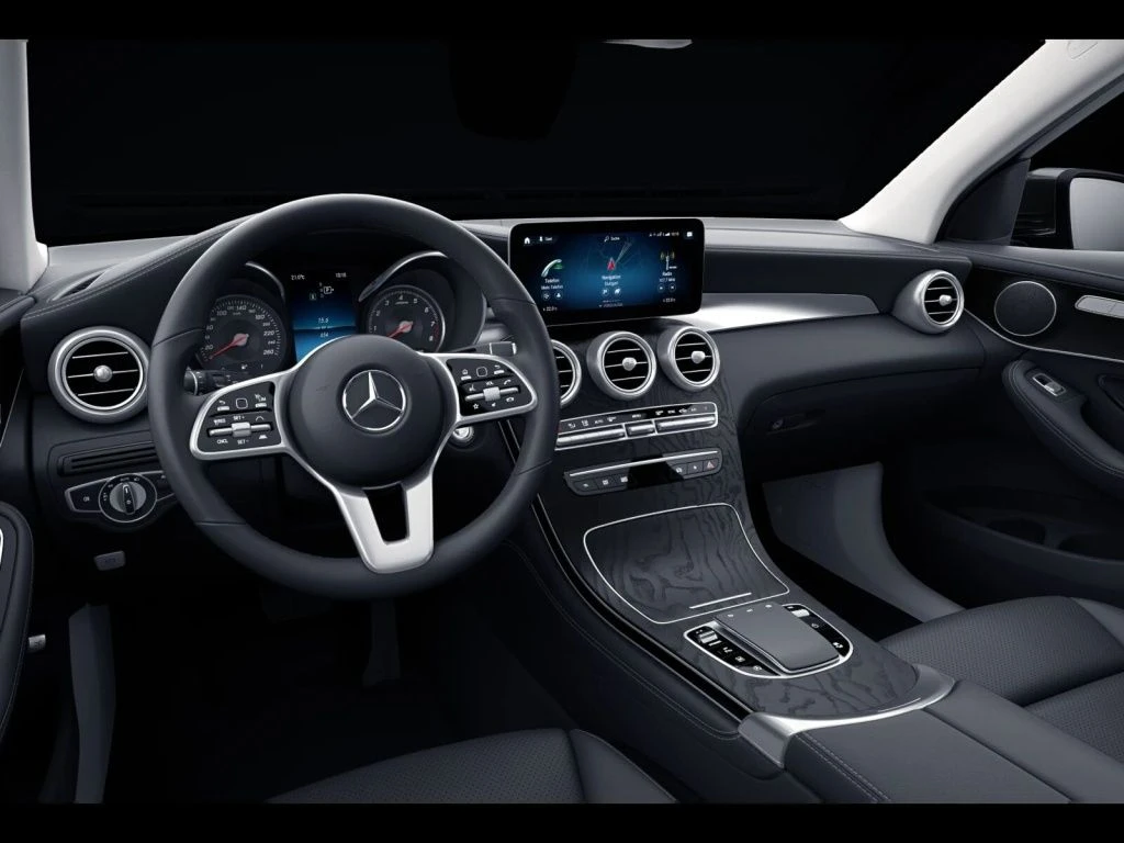 Mercedes-Benz-GLC 300-image-8