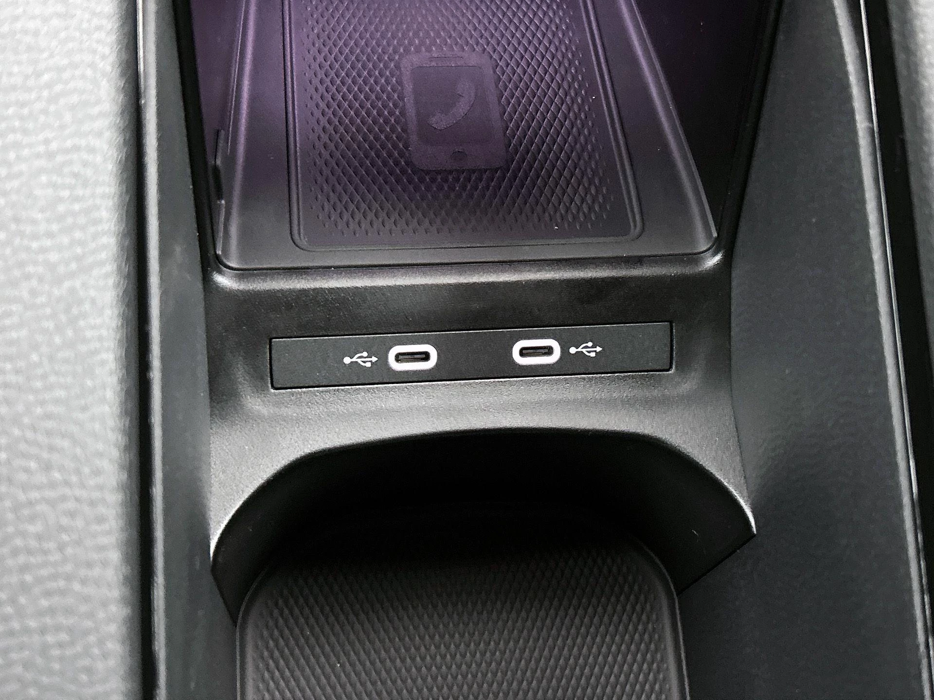 Volkswagen-ID.4-image-28