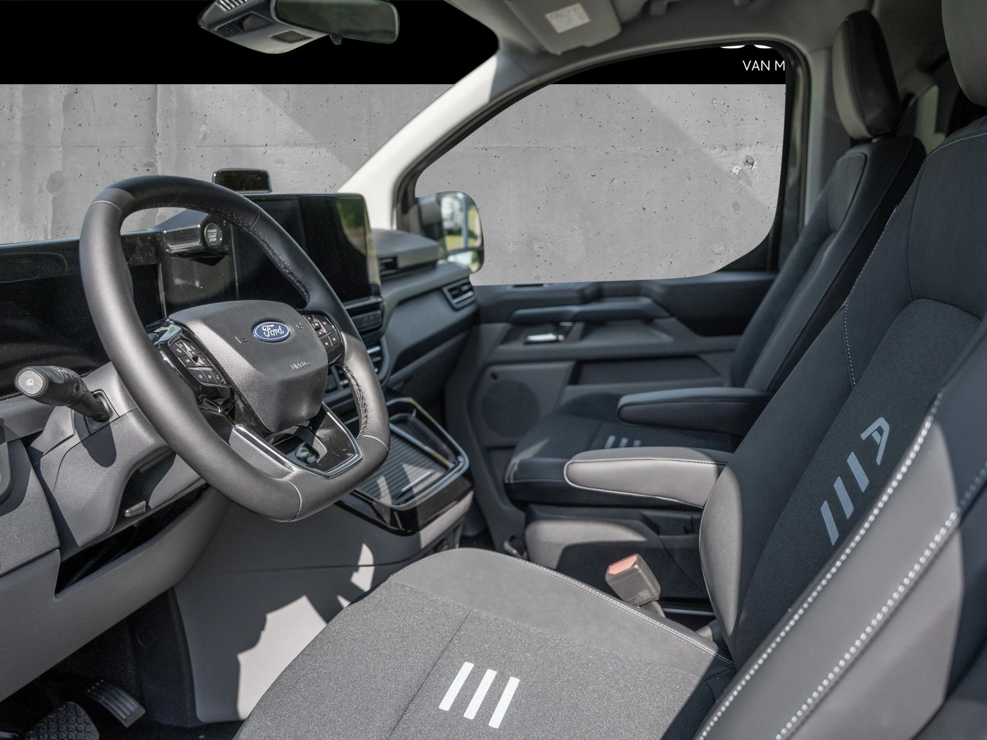 Ford Tourneo Custom Active 2.0 EcoBlue 125kW 320 L1 Auto Van. 5-türig