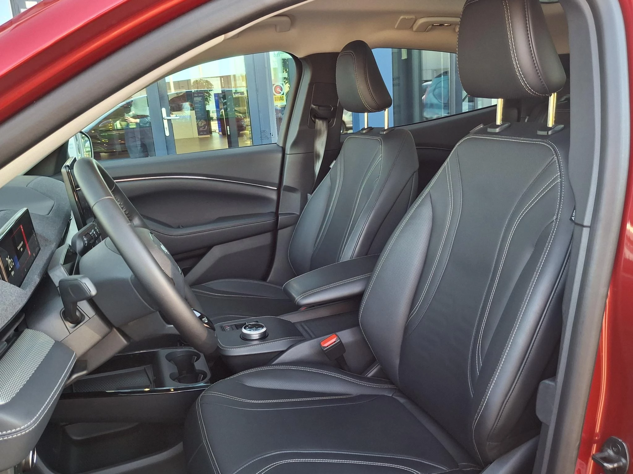 Ford-Mustang Mach-E-image-10