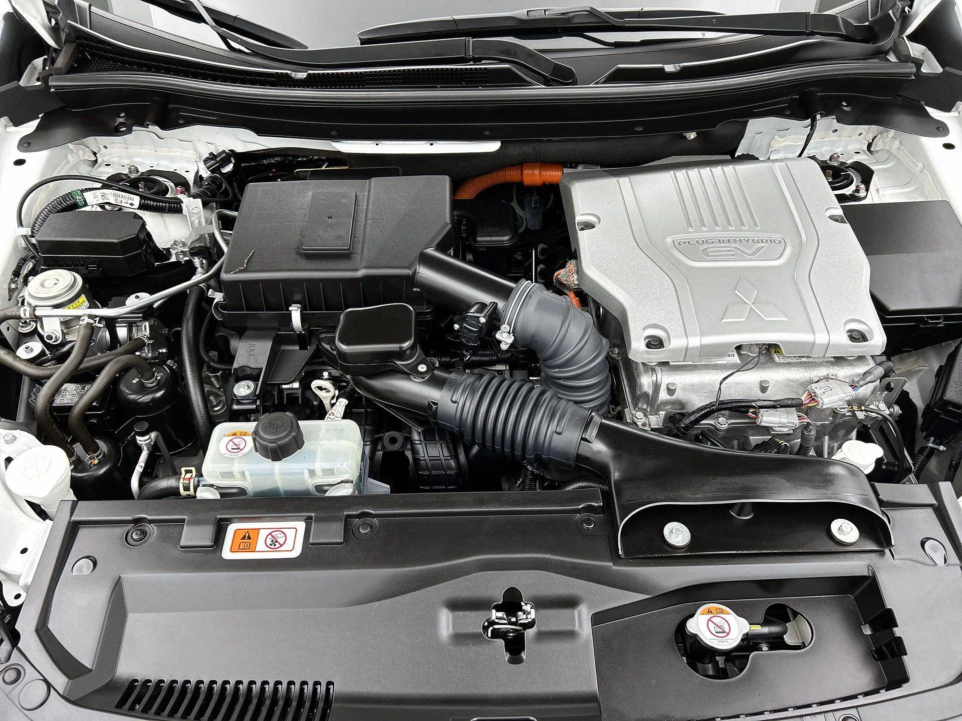 Mitsubishi-Eclipse Cross-image-15