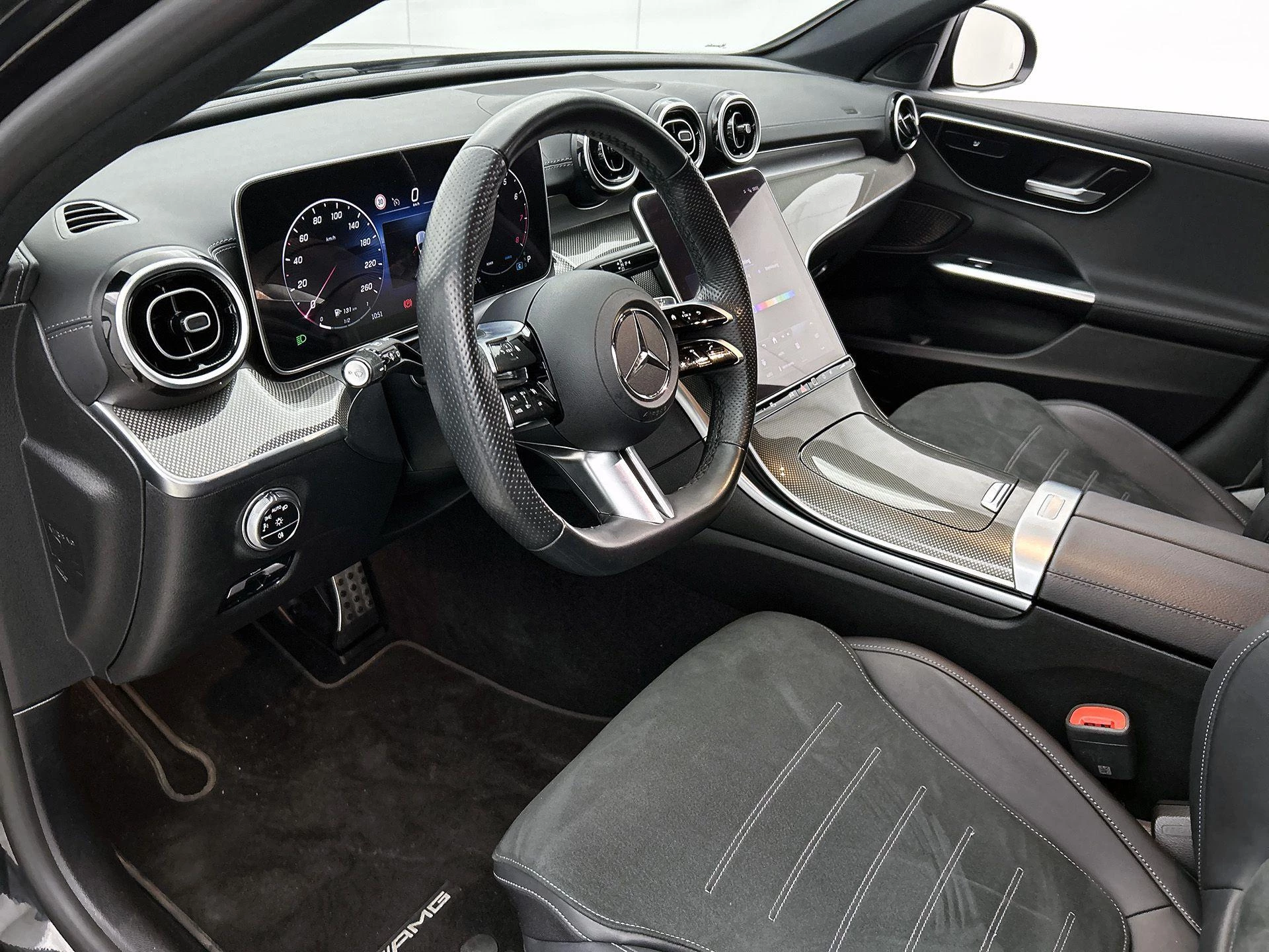 Mercedes-Benz-C-Klasse-image-40