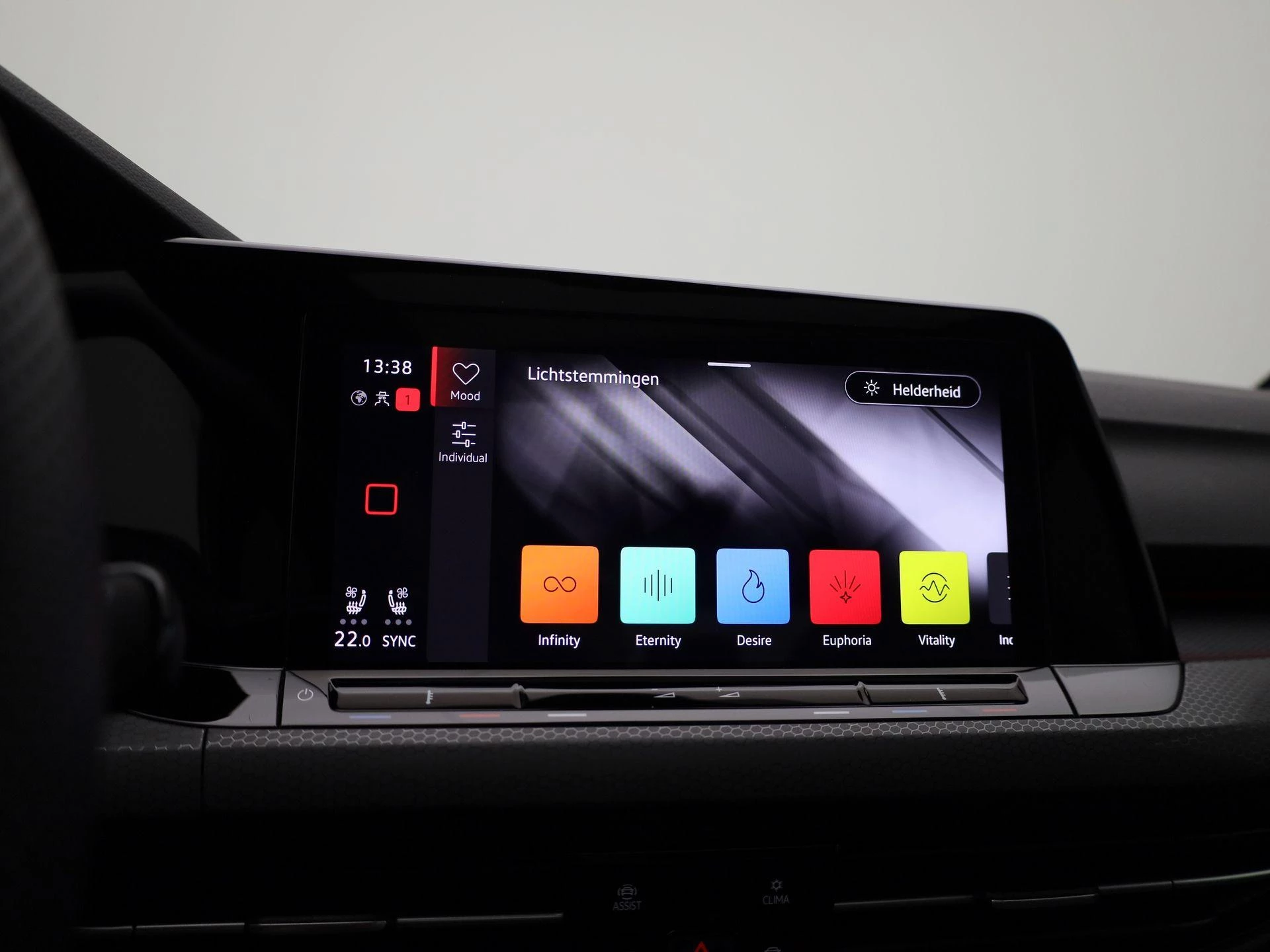 Volkswagen-Golf-image-31