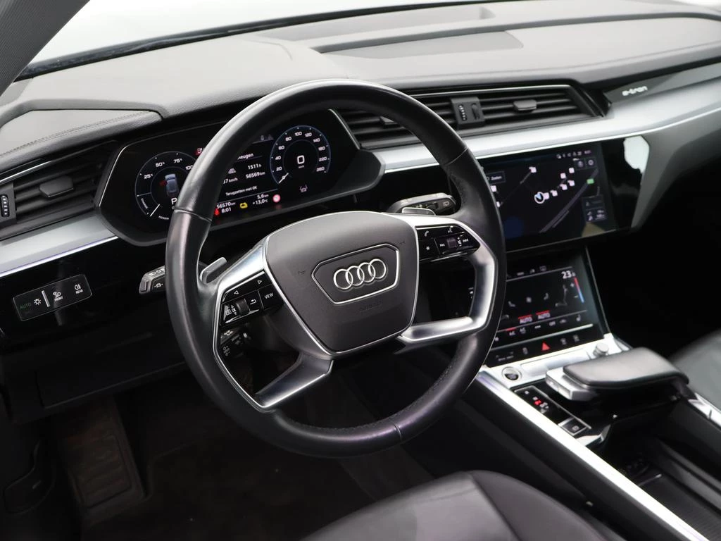 Audi e-tron Audi e-tron Attraction 55 QUATTRO 408PK *AUTOMAAT*CAMERA*LEDER*PDC*ACC*NAVI*VIRTUAL COCKPIT*...*