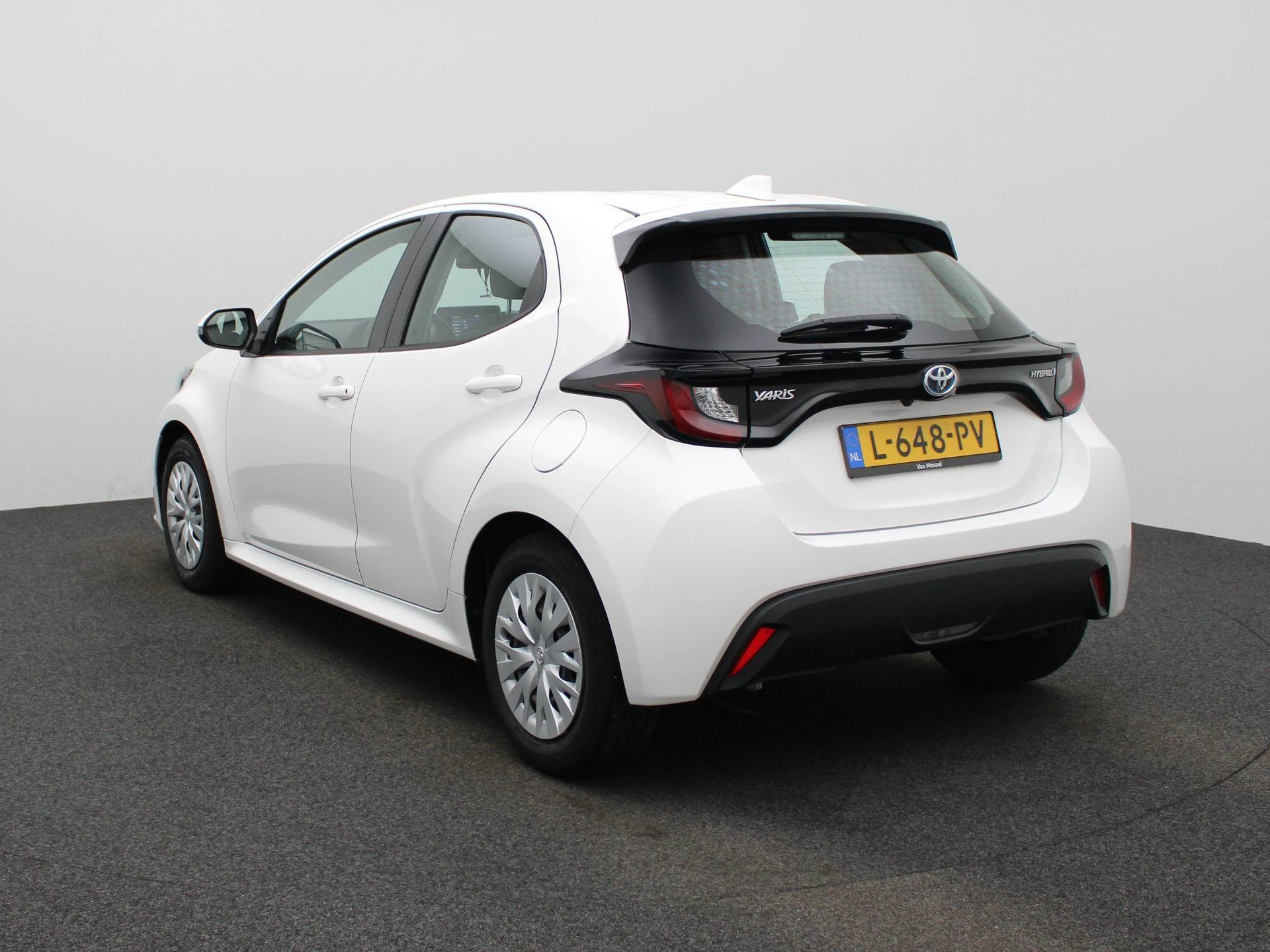 Toyota-Yaris-image-1