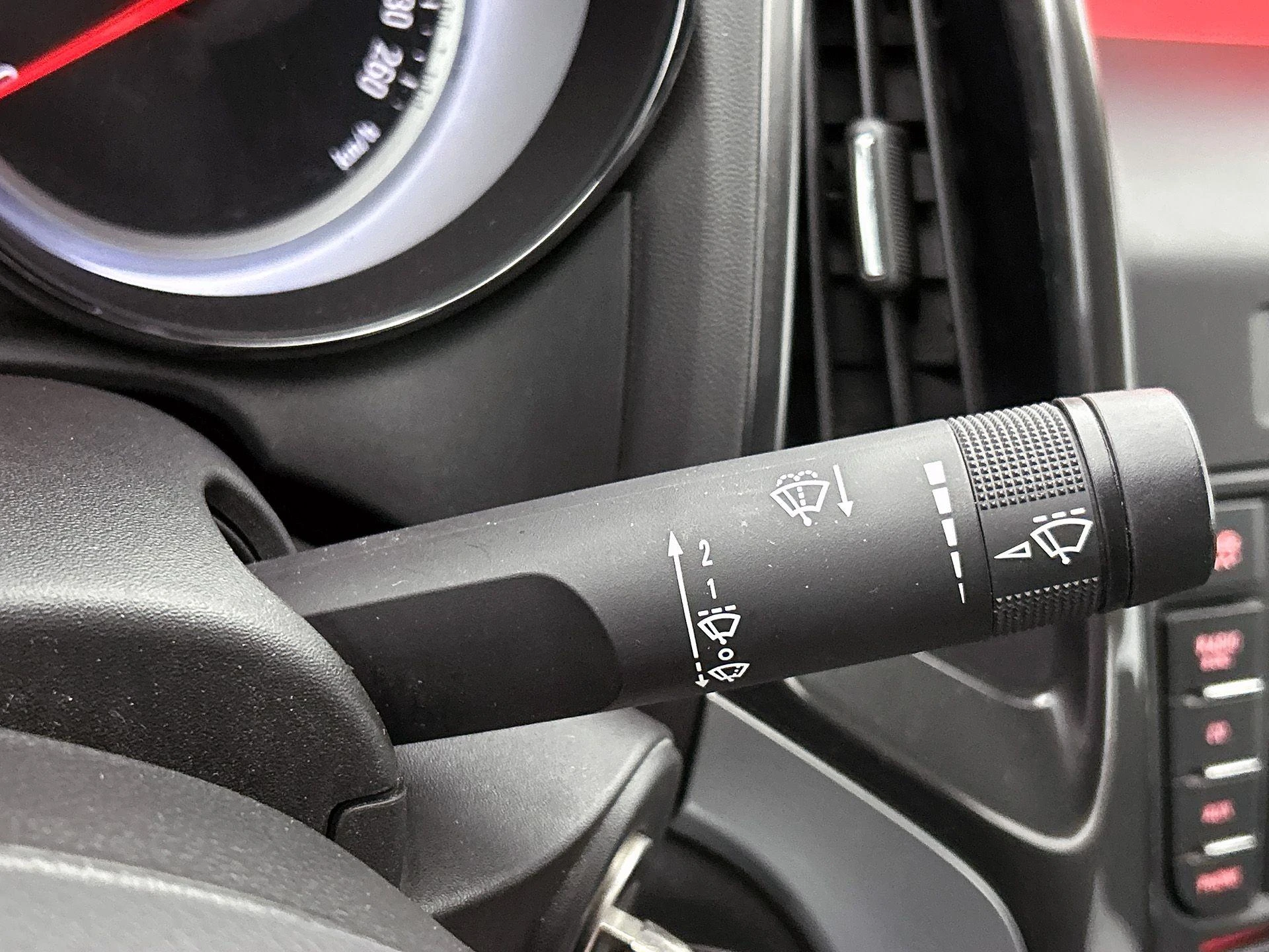 Opel-Astra-image-8