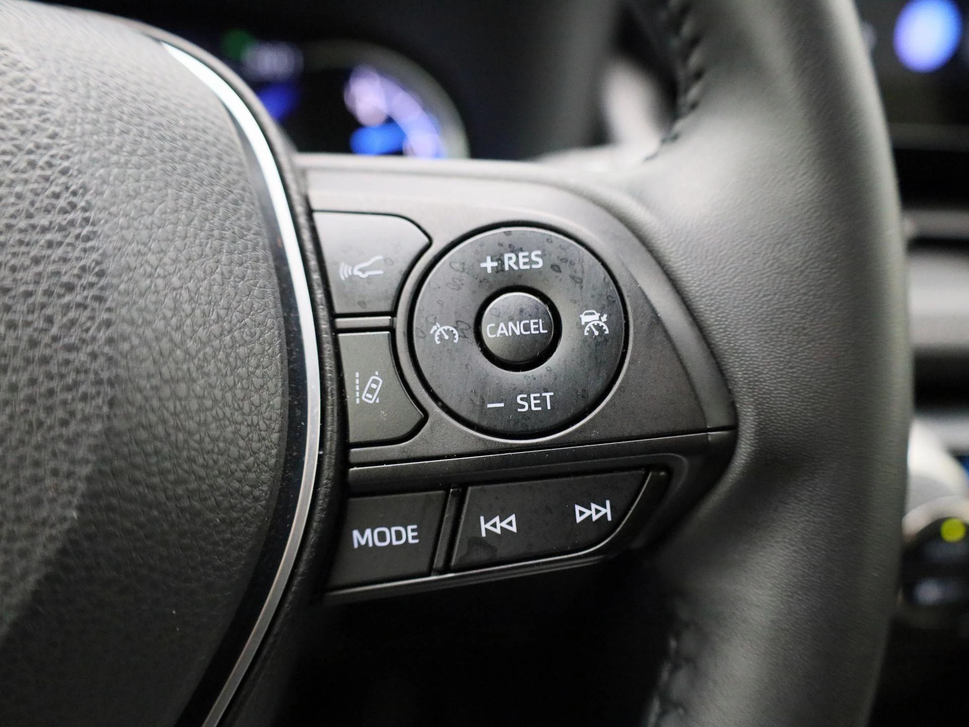 Toyota-RAV4-image-14