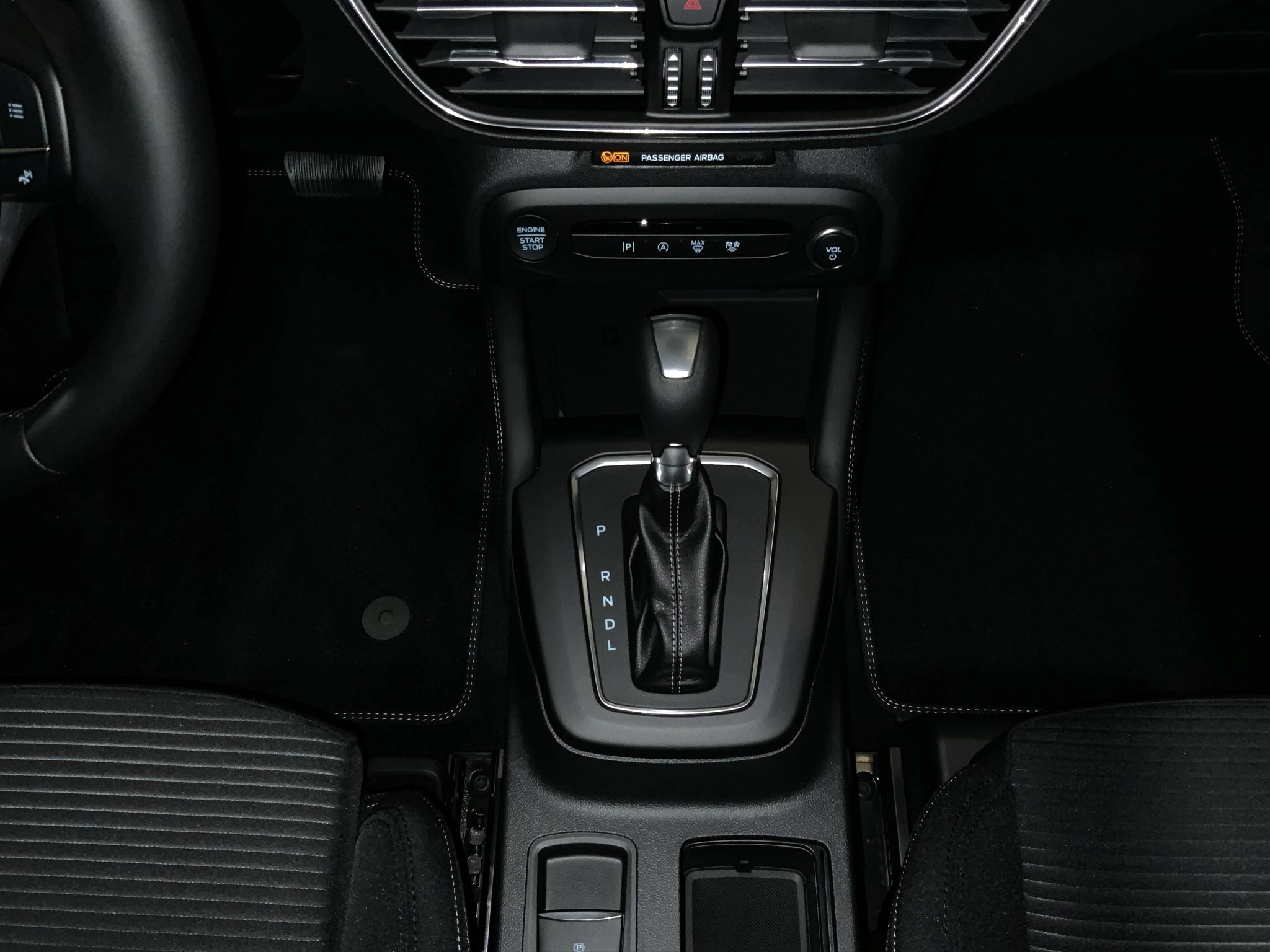 Ford Focus Titanium X Lim. 1.0 EcoBoost Hybrid 114kW(155PS) Aut. Panor.-Dach