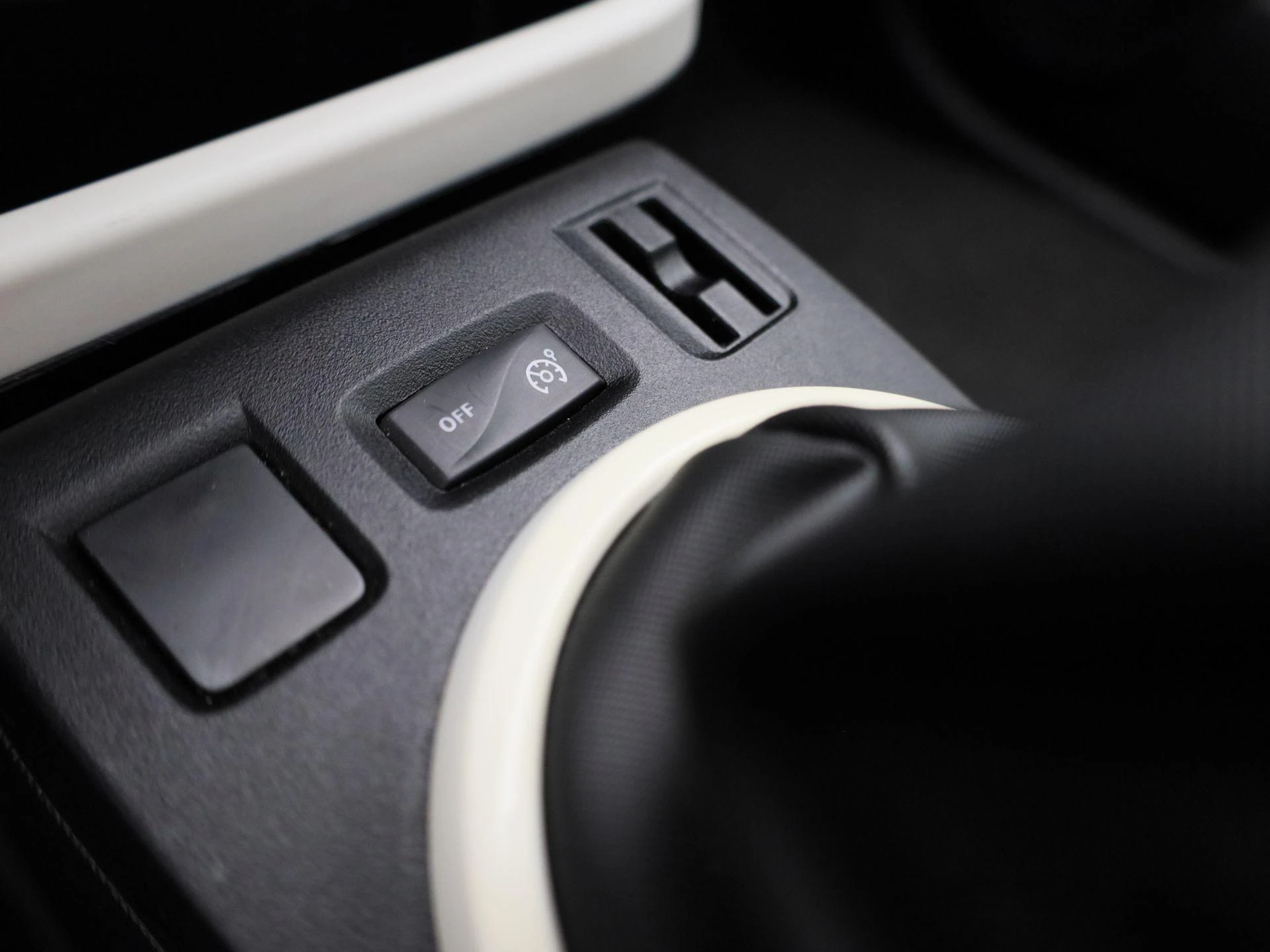 Renault-Twingo-image-24