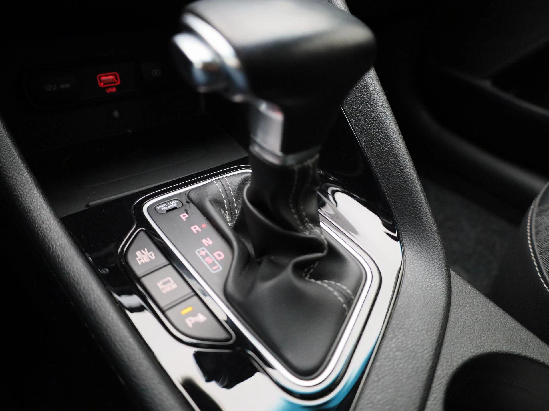 Kia-Niro-image-22