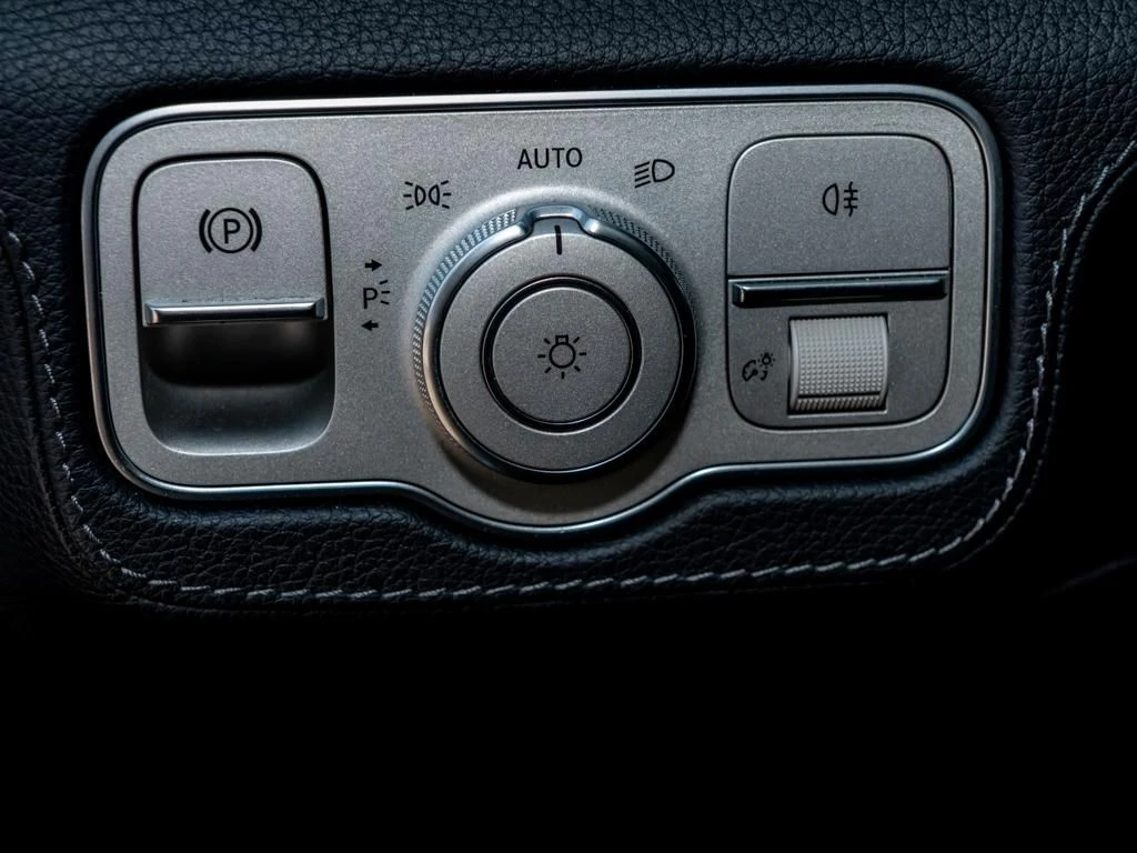 Mercedes-Benz-GLE 400 d-image-14