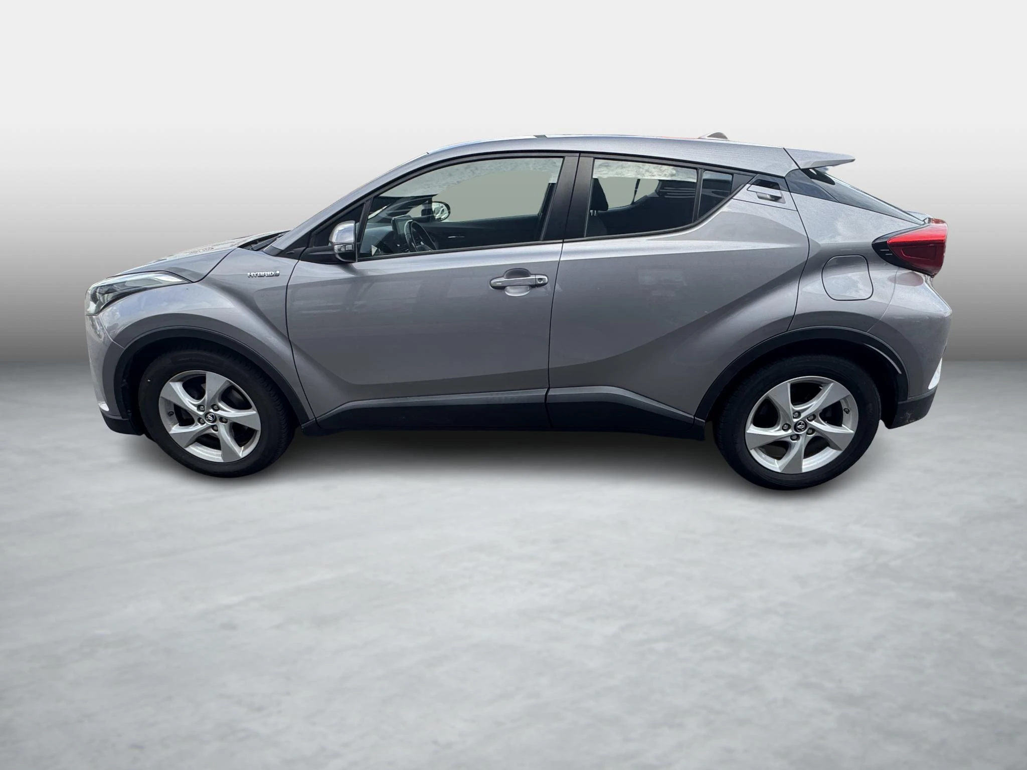 Toyota-C-HR-image-2