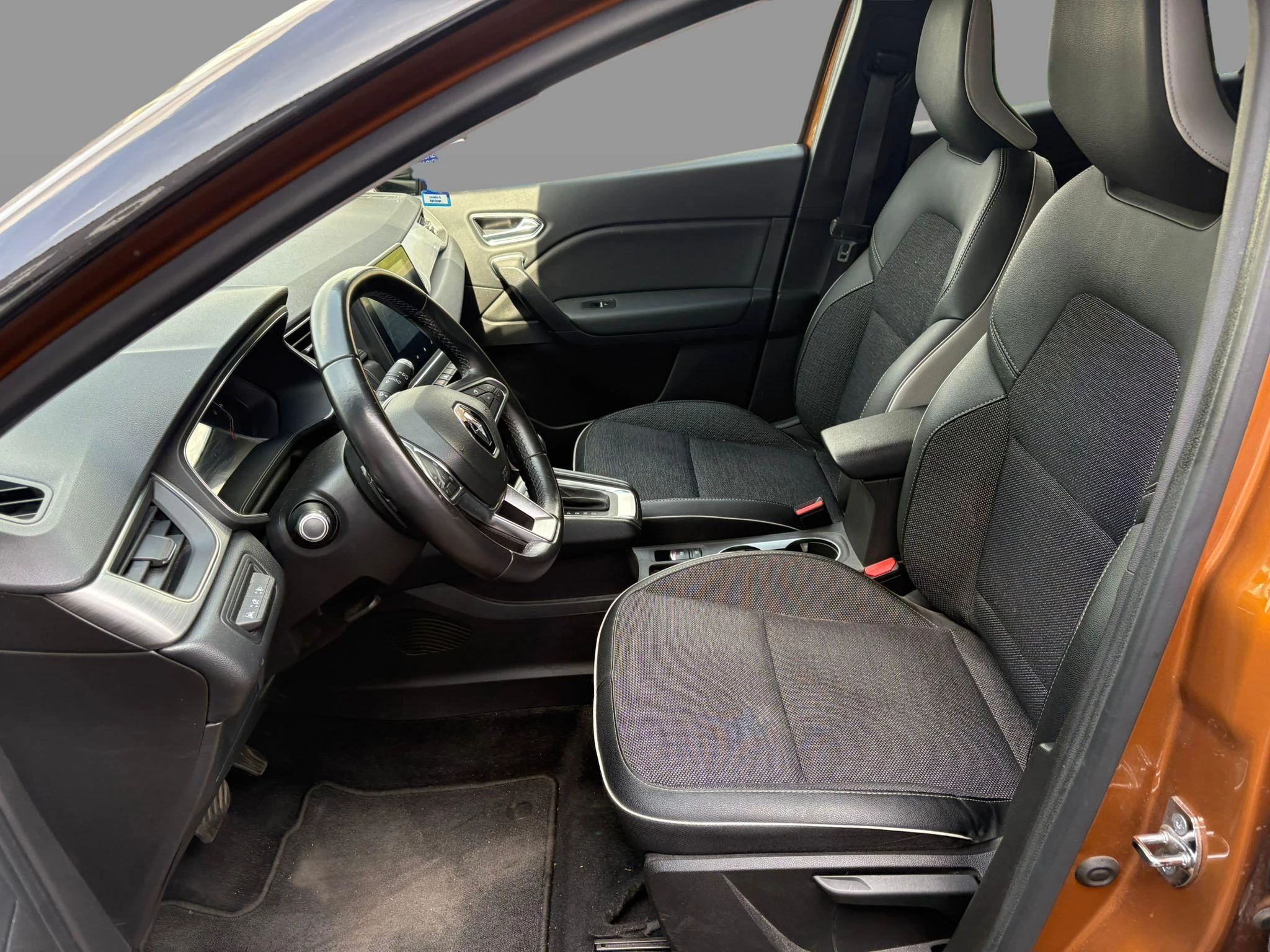 Renault-Captur-image-11