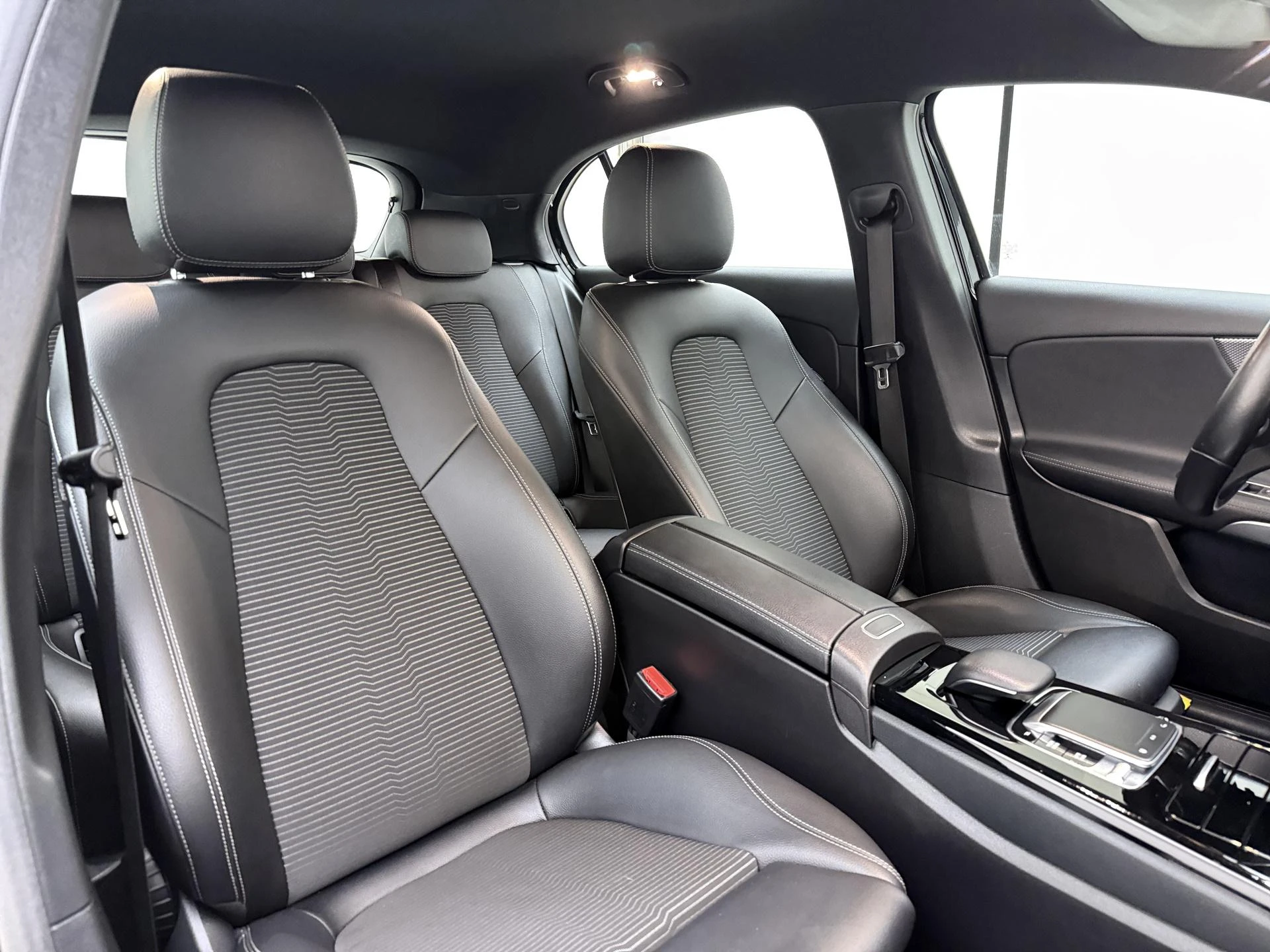 Mercedes-Benz-A-Klasse-image-6