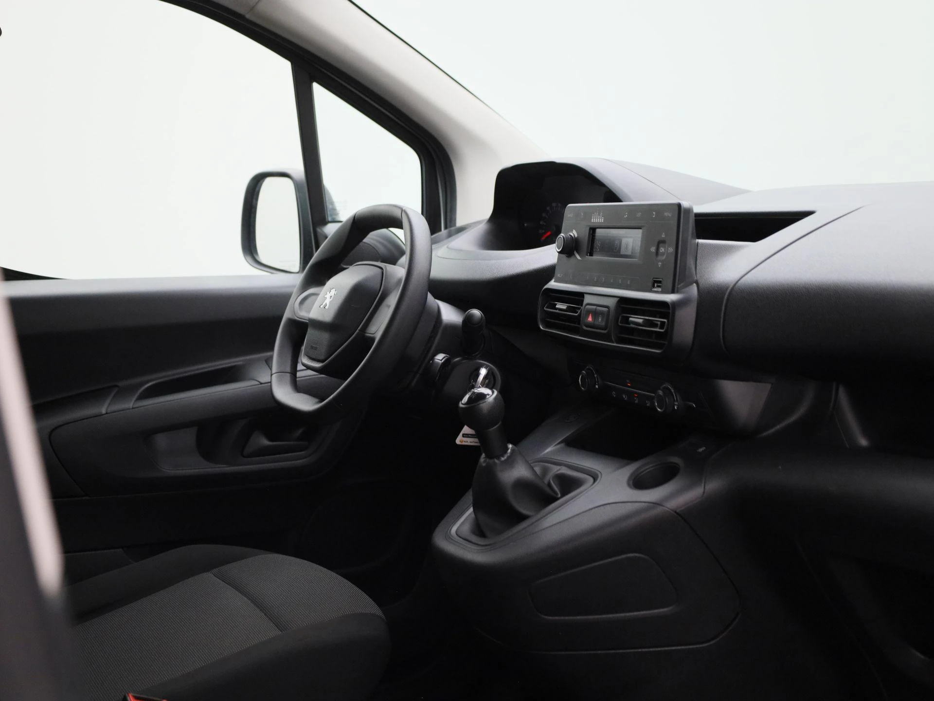 Peugeot-Partner-image-31