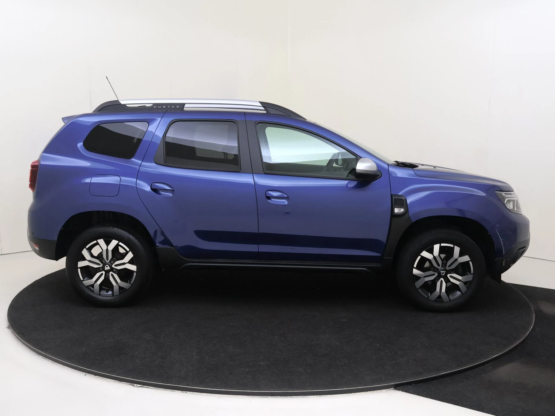 Dacia-Duster-image-12