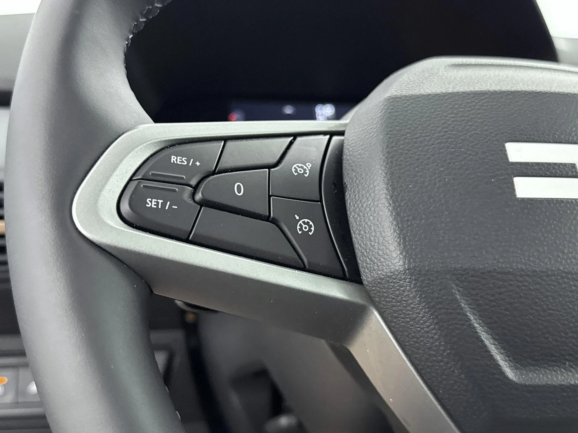 Dacia-Sandero Stepway-image-5