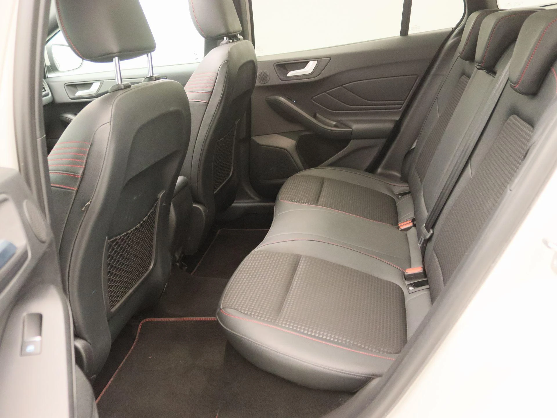 Ford Focus Wagon 1.5 EcoBoost ST Line X Business