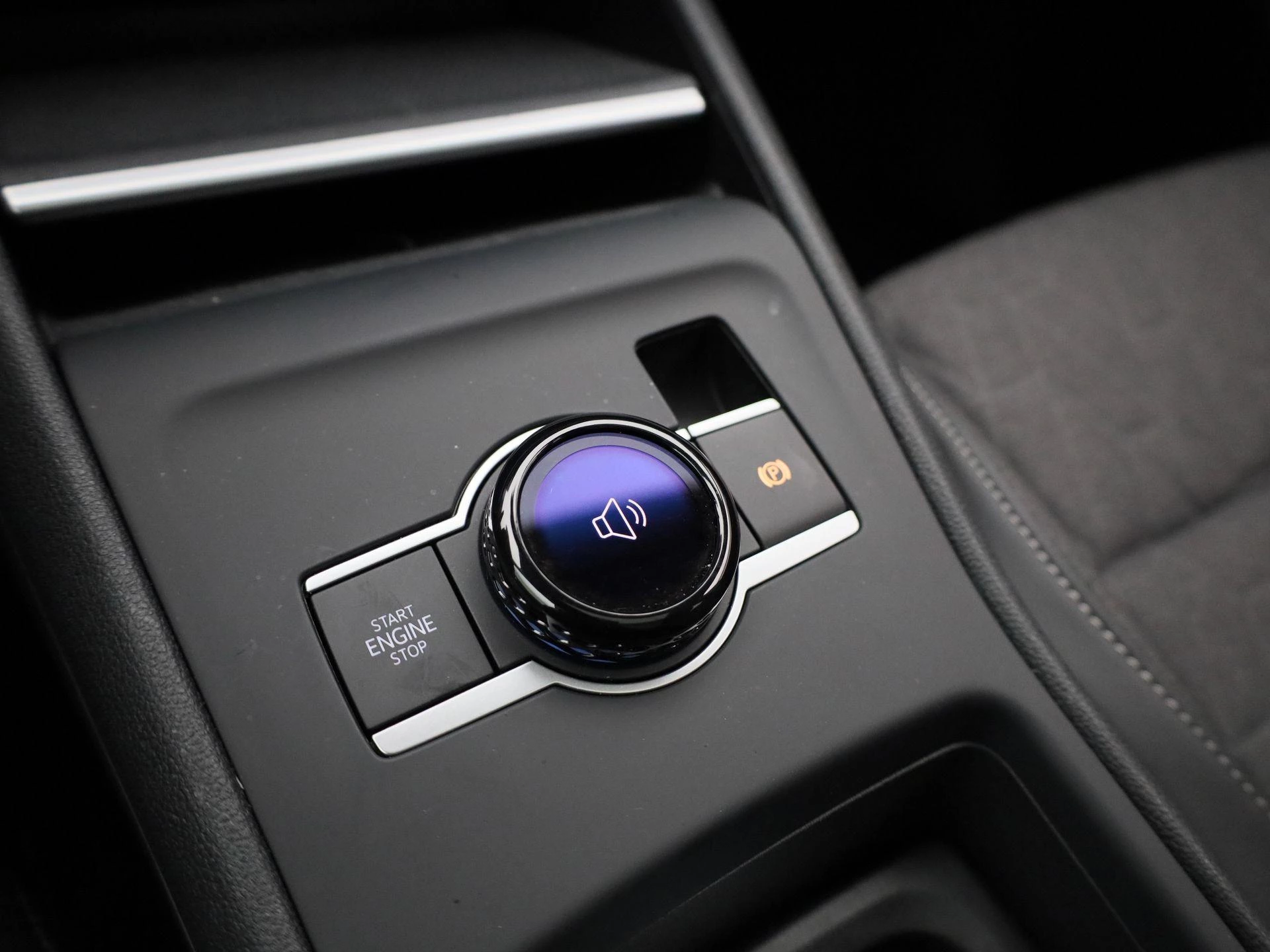 Volkswagen-Tiguan-image-34