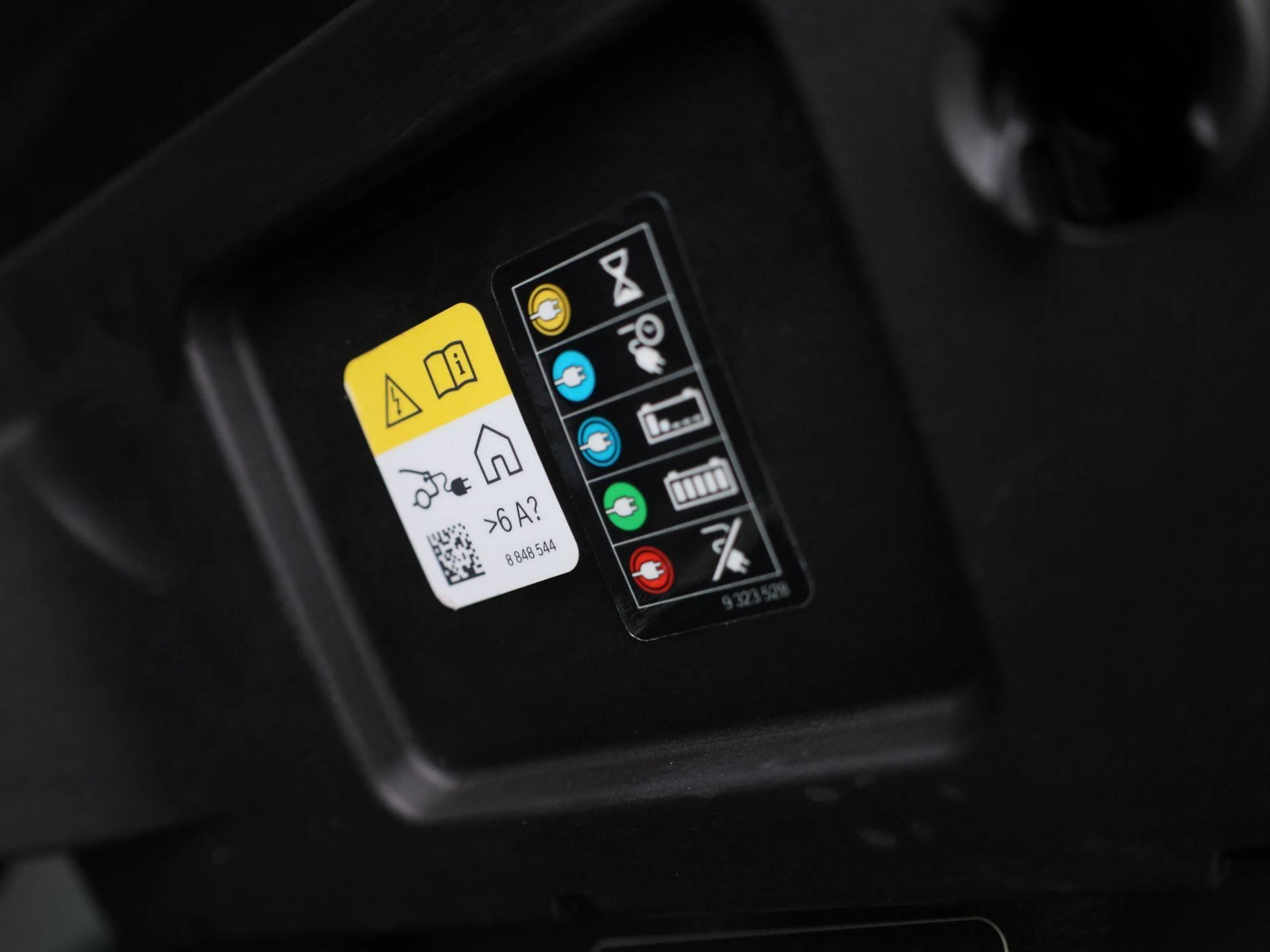 BMW-i4-image-46
