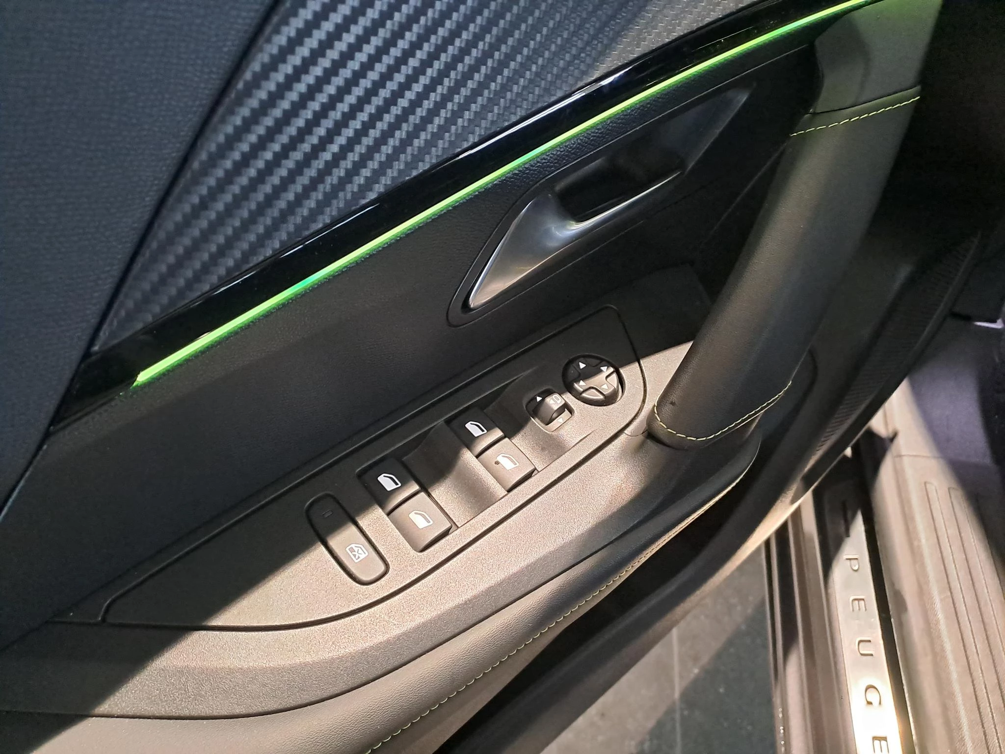 Peugeot-2008-image-13