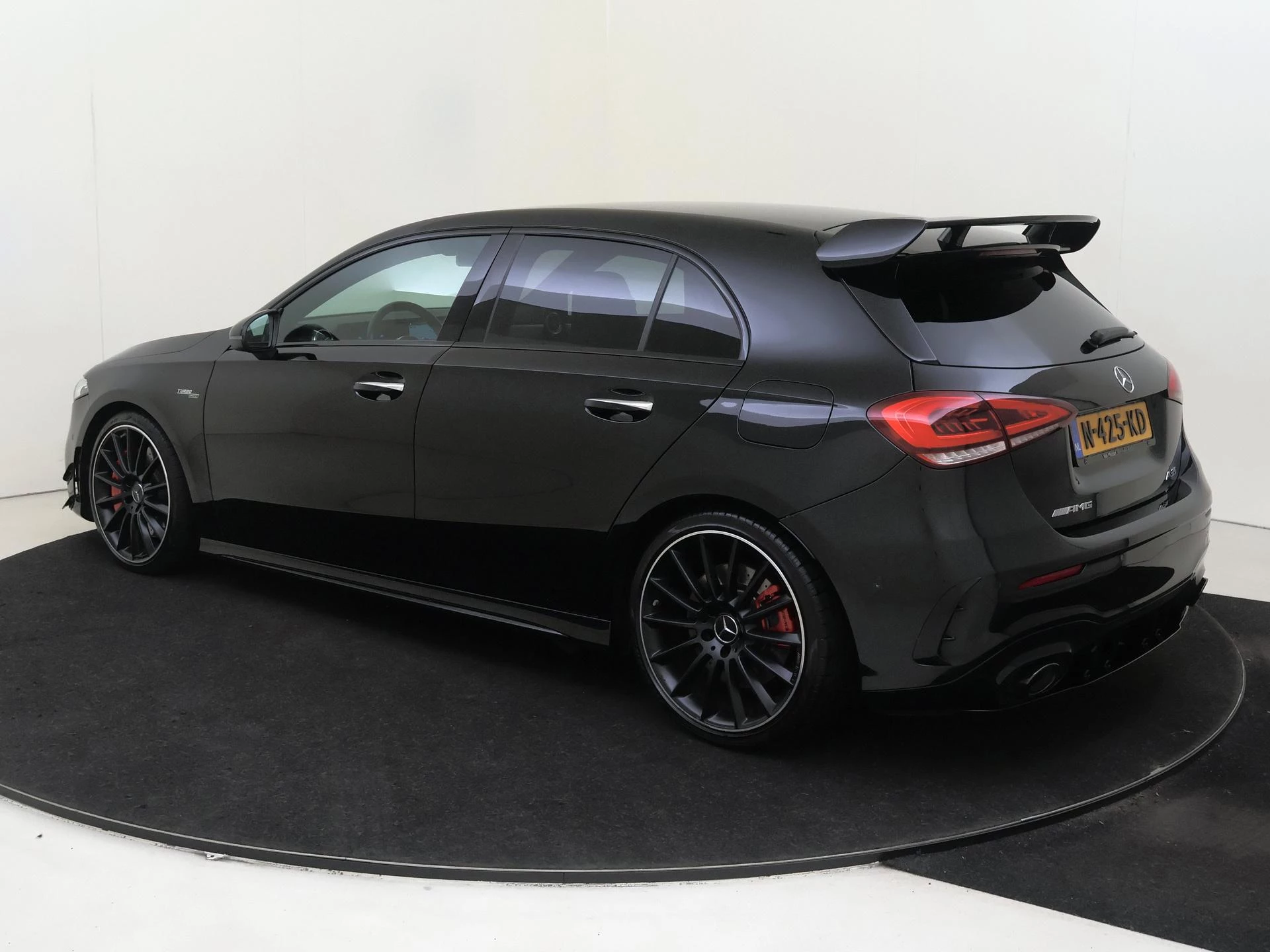 Mercedes-Benz-A-Klasse-image-2