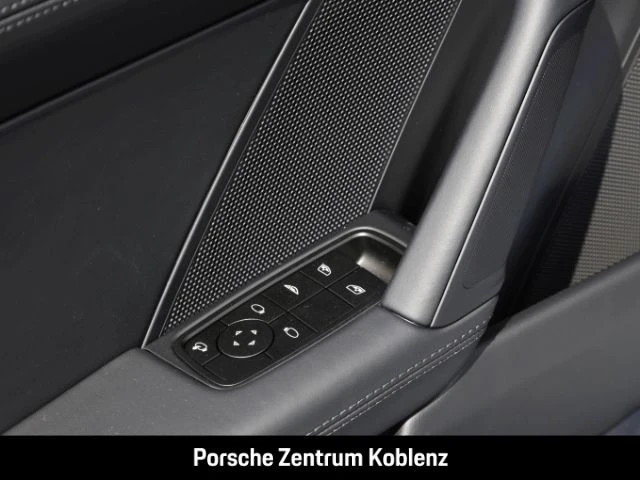 Porsche-911-image-23
