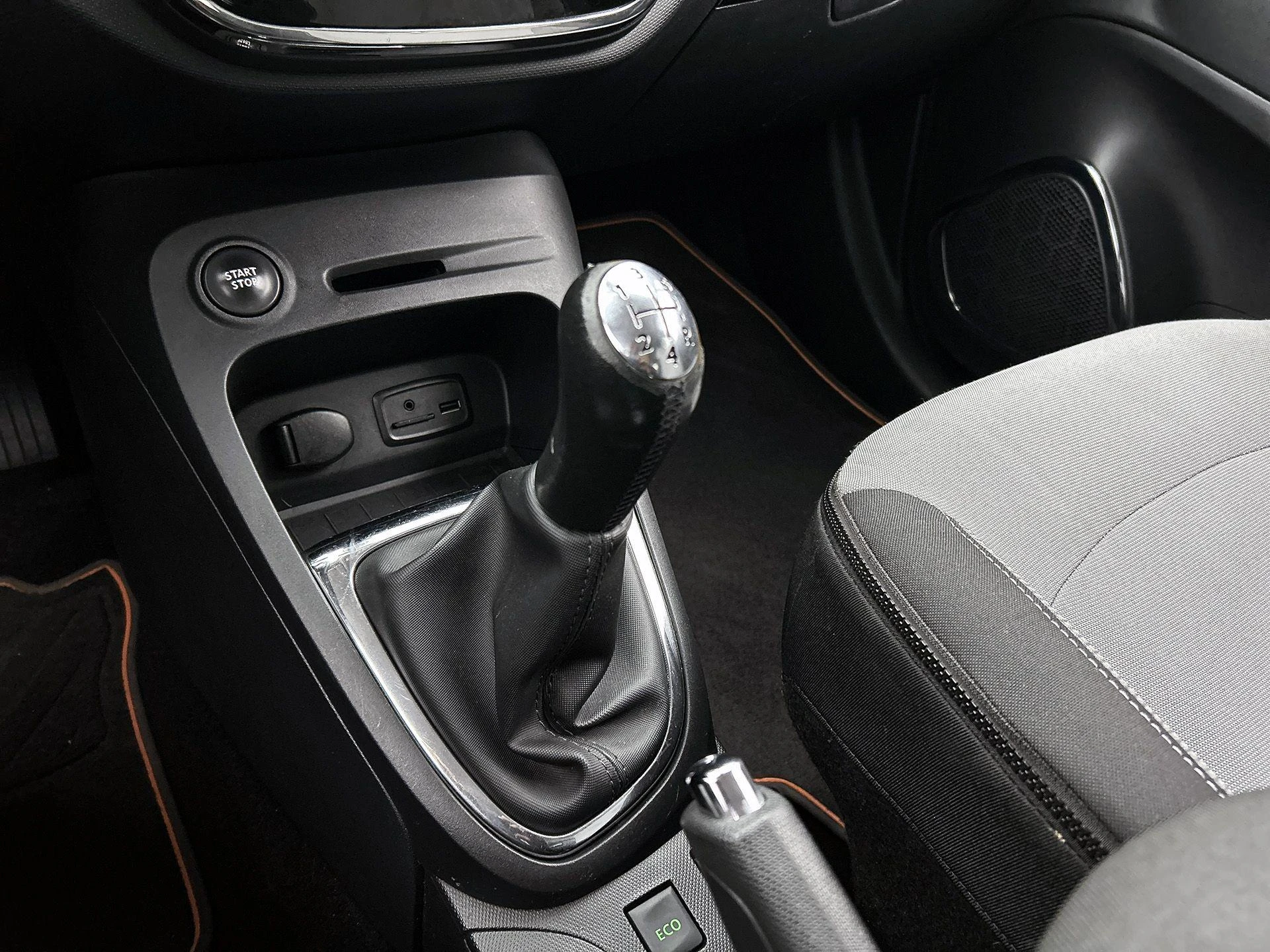 Renault-Captur-image-24