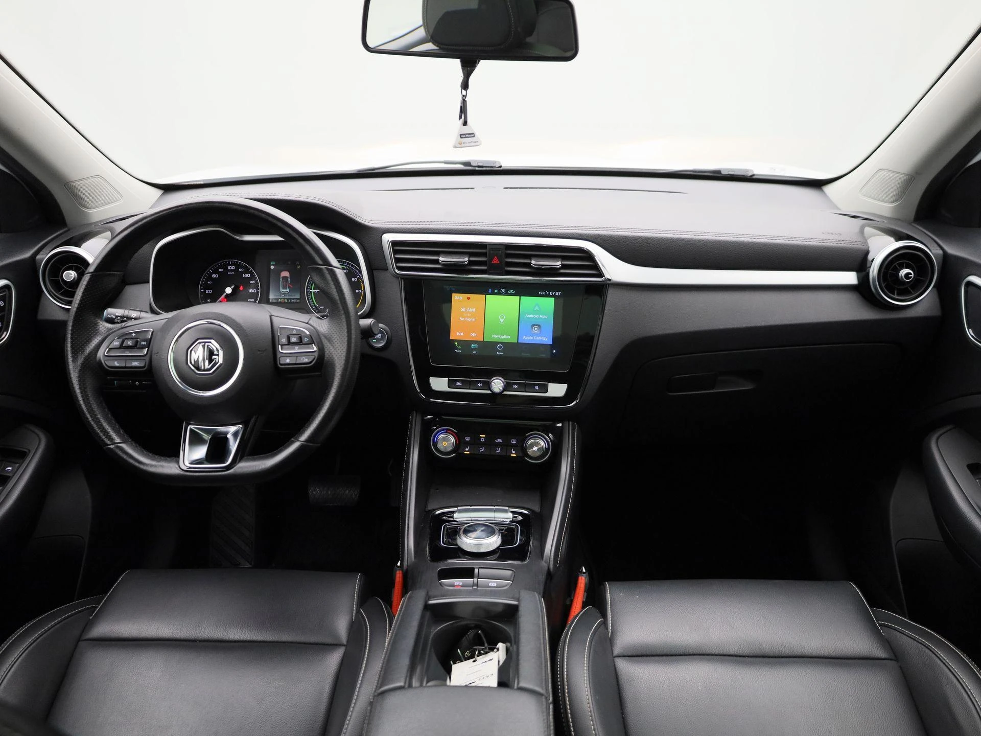 MG-ZS EV-image-34