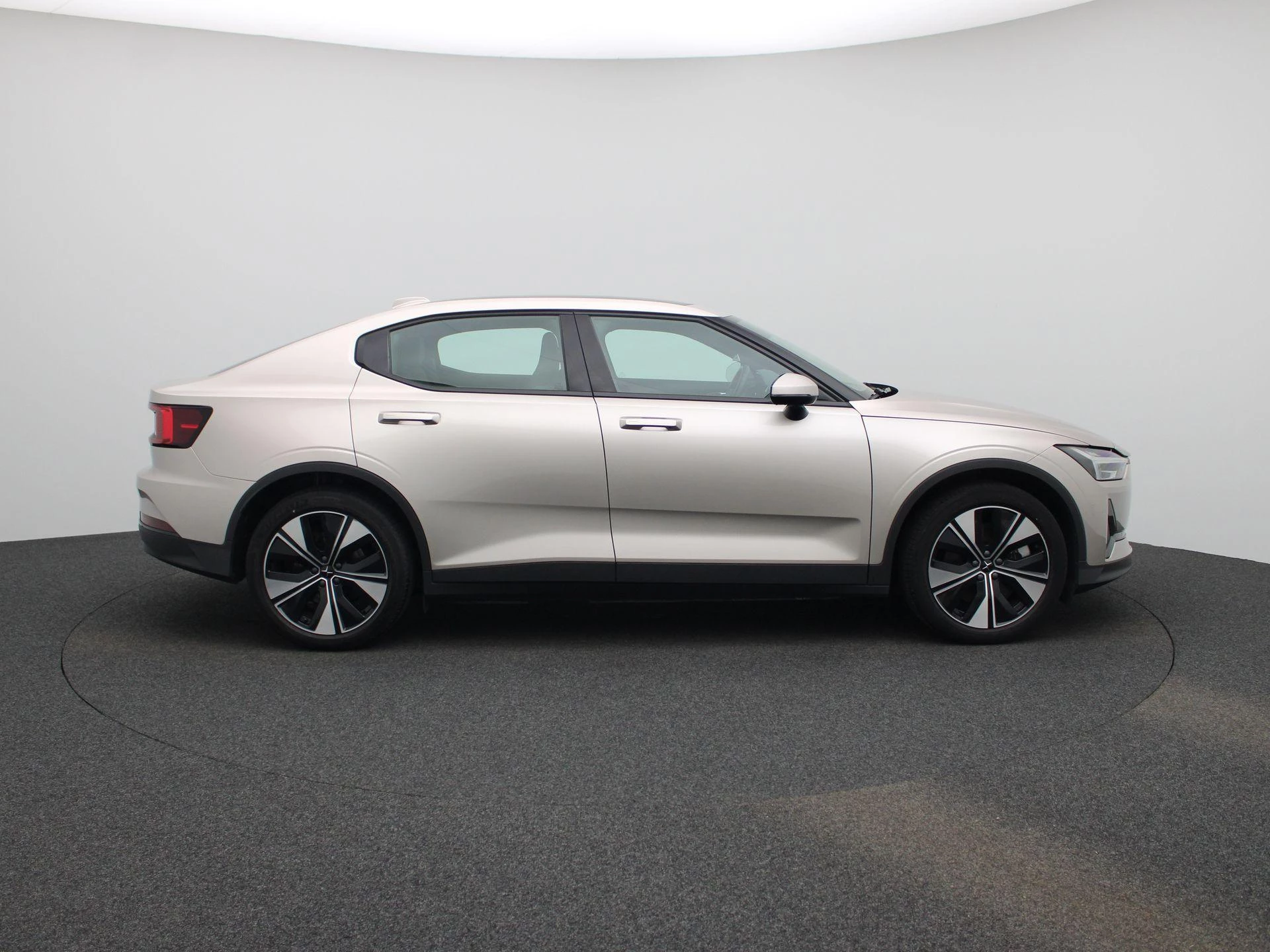 Polestar-2-image-5