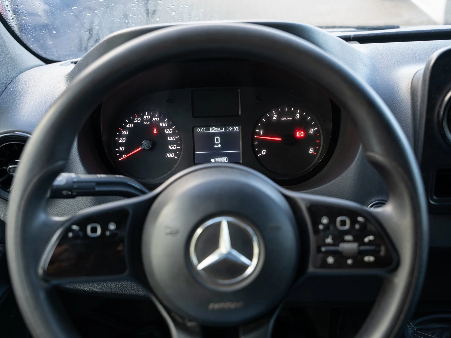 Mercedes-Benz-Sprinter-image-14