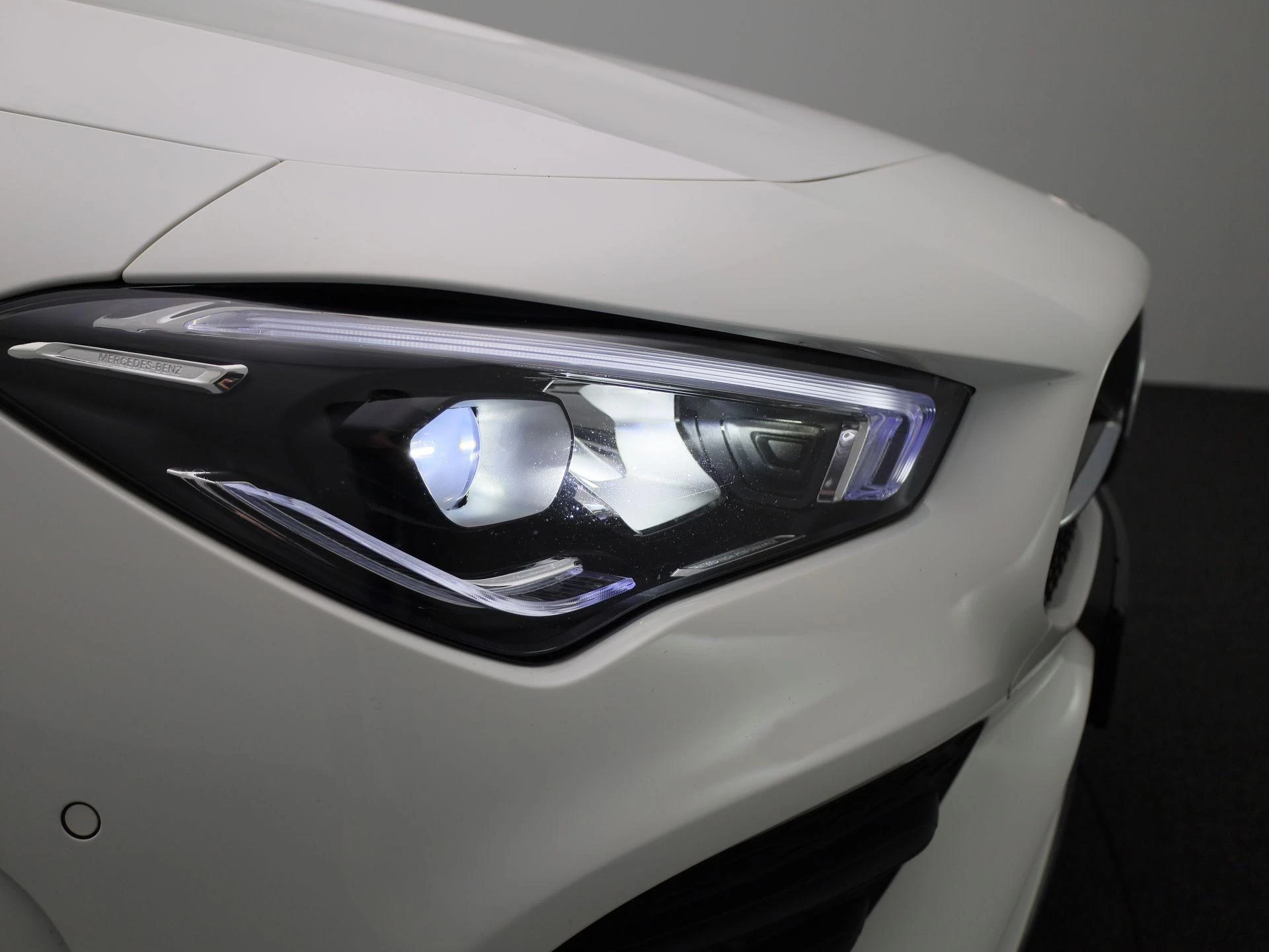 Mercedes-Benz-CLA-image-35