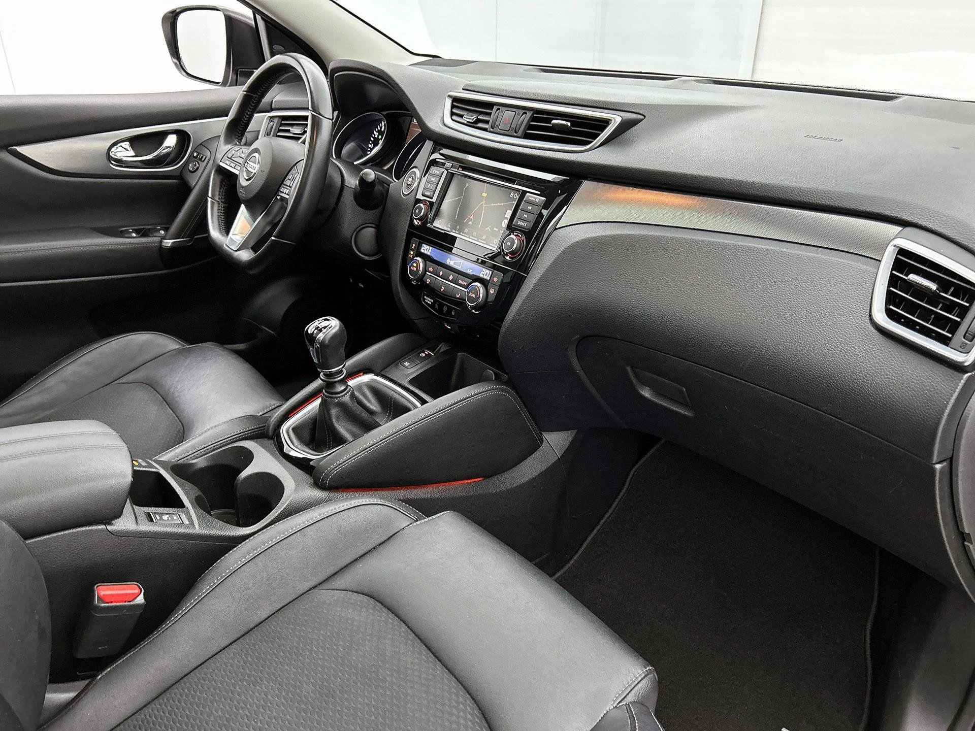 Nissan-QASHQAI-image-21