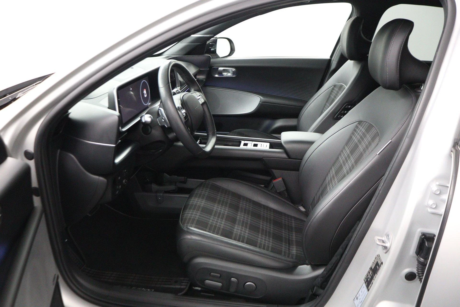 Hyundai-IONIQ 6-image-20