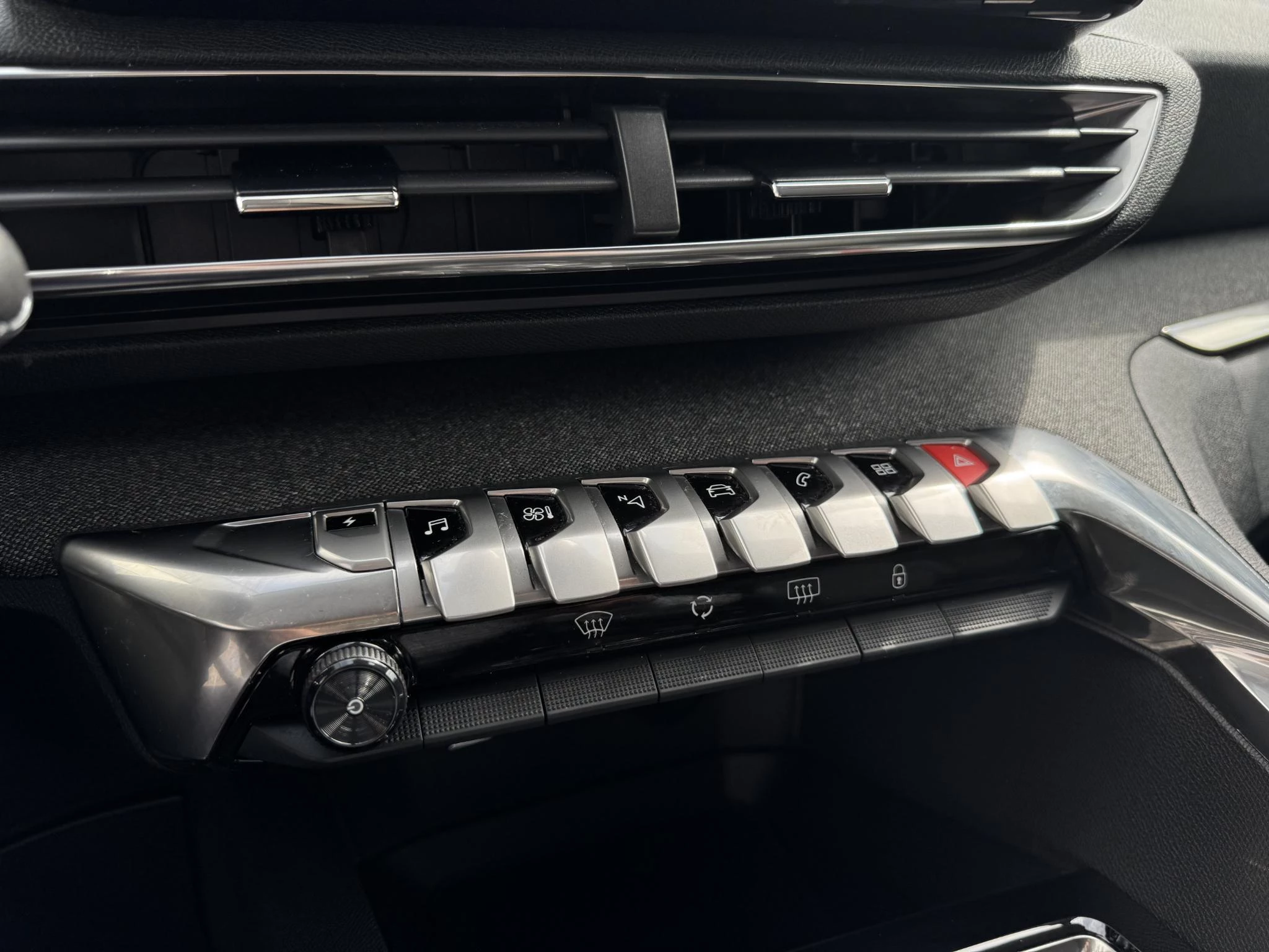 Peugeot-3008-image-24