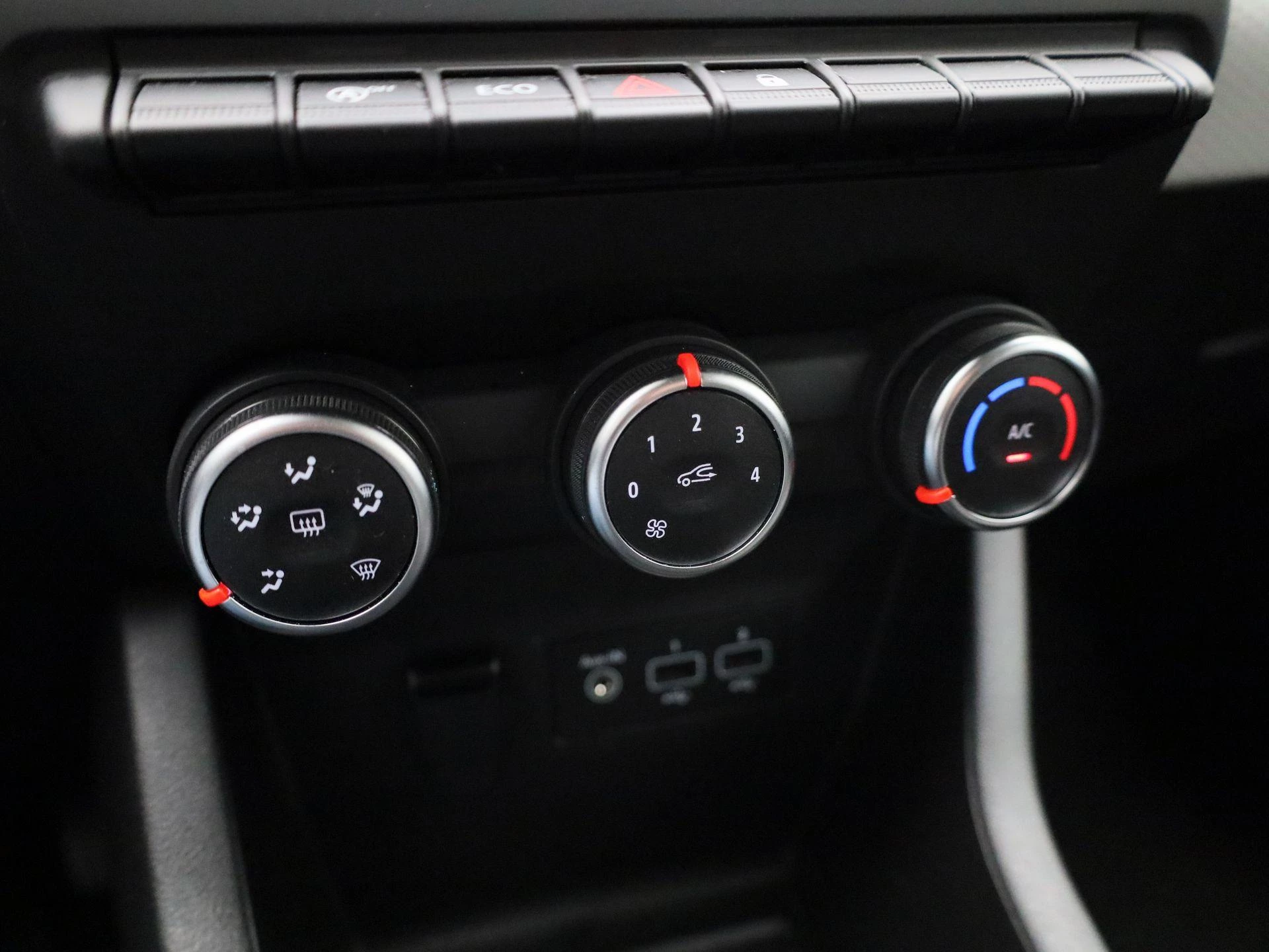 Renault-Clio-image-22