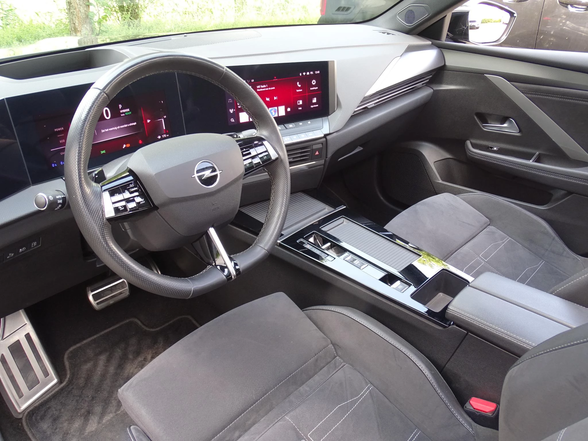 Opel Astra sports tourer 1.6 Turbo Hybrid 132kW GS+open dak +alcantara