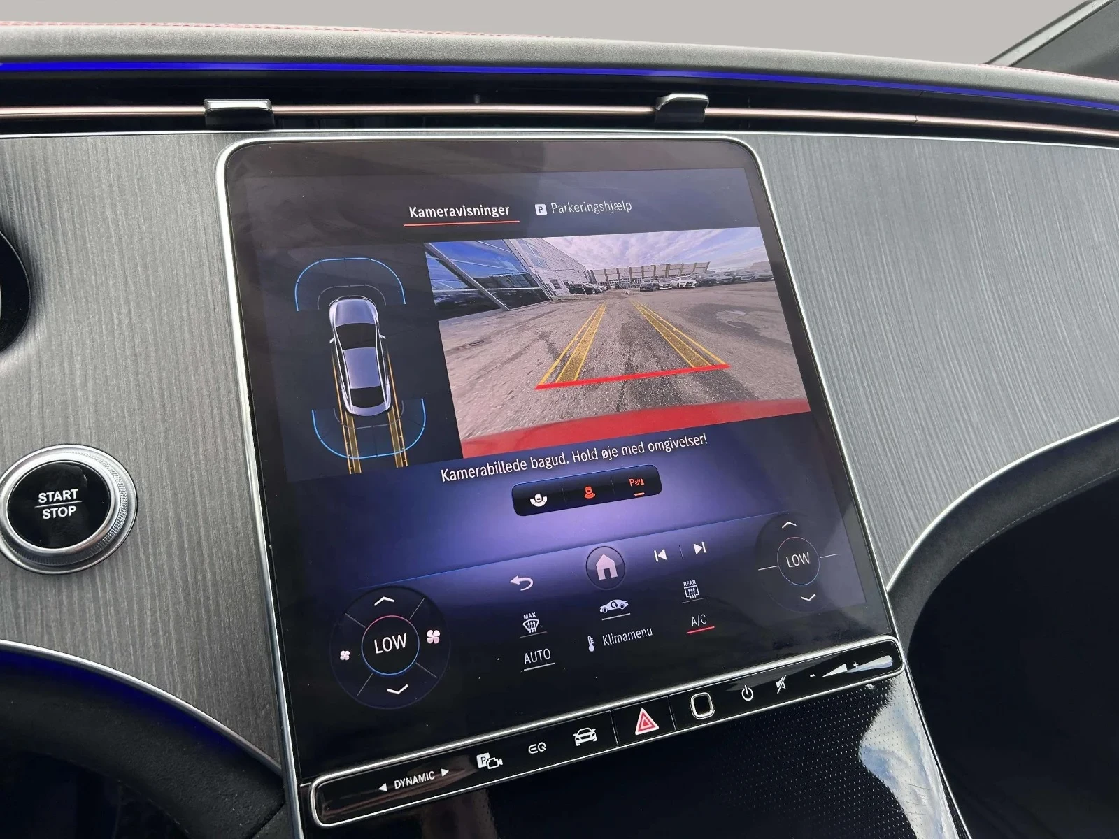 Mercedes-Benz-EQE-image-17