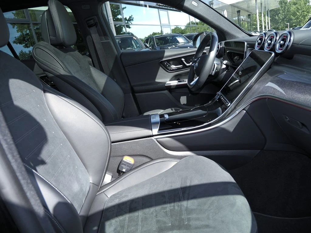 Mercedes-Benz-GLC 450 d-image-11
