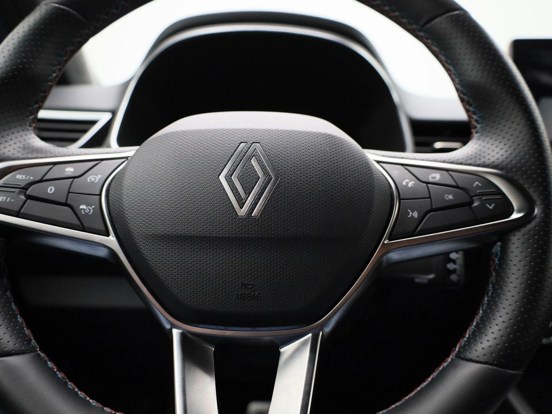Renault-Clio-image-28