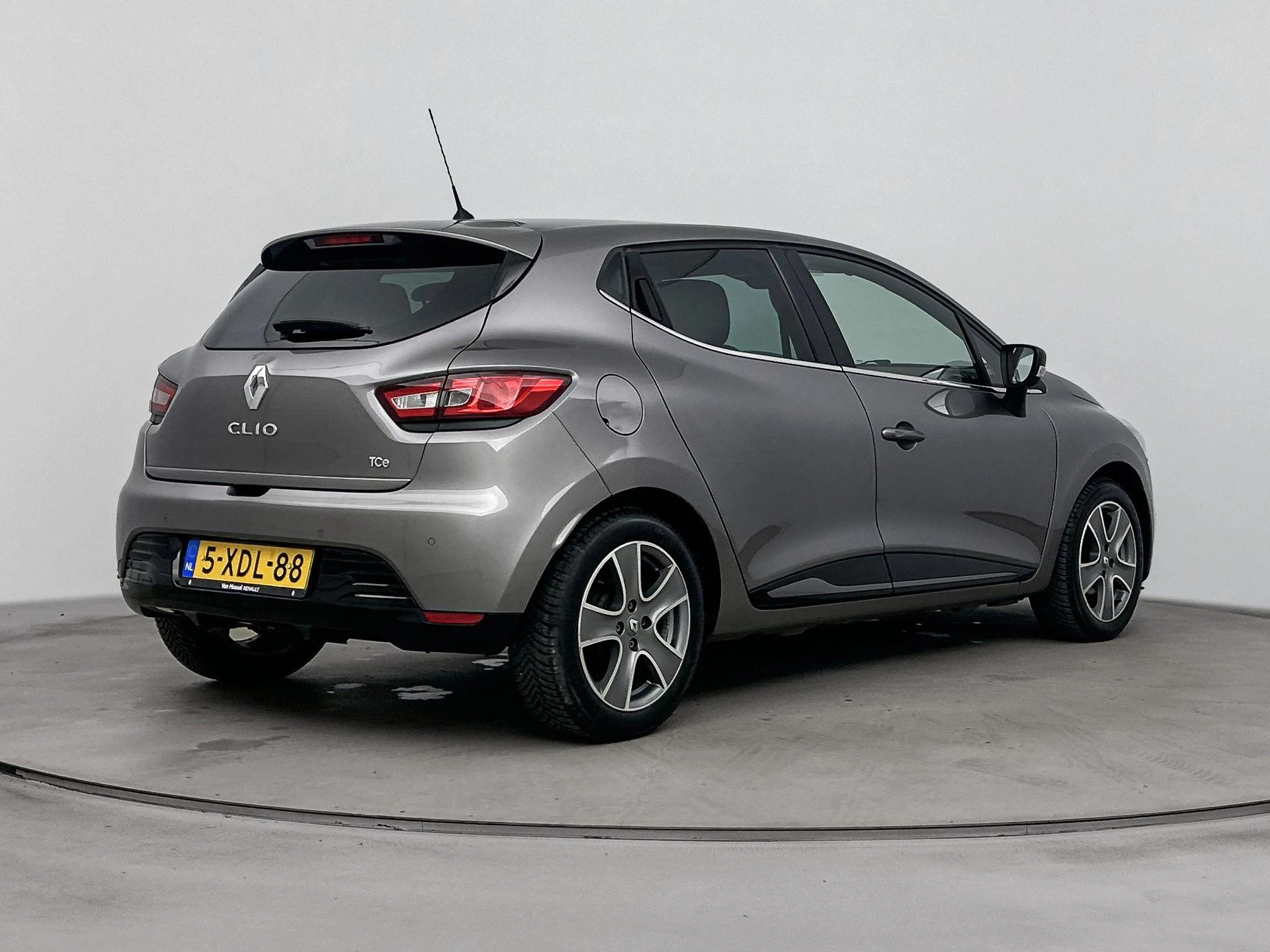 Renault-Clio-image-3