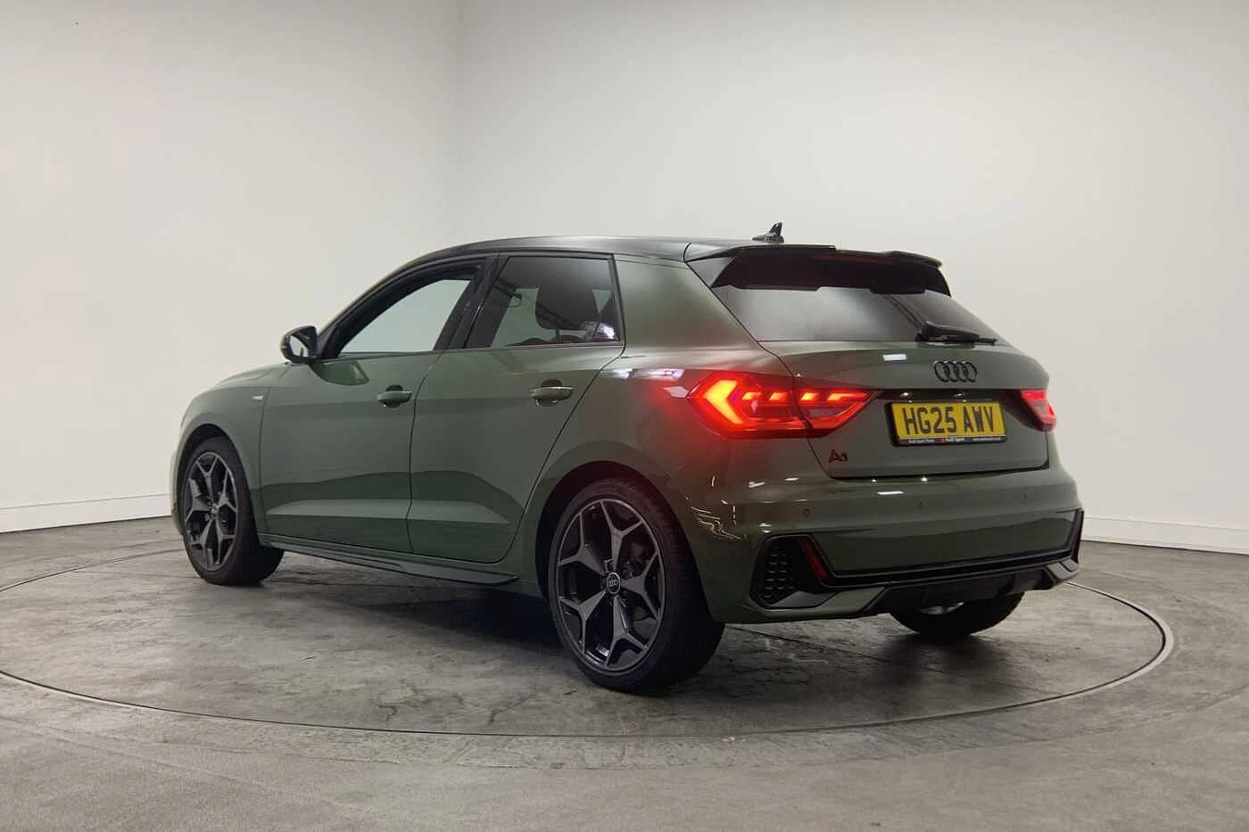 Audi-A1 Sportback-image-2