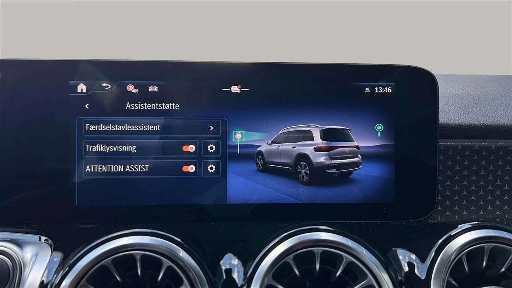 Mercedes-Benz-EQB-image-16