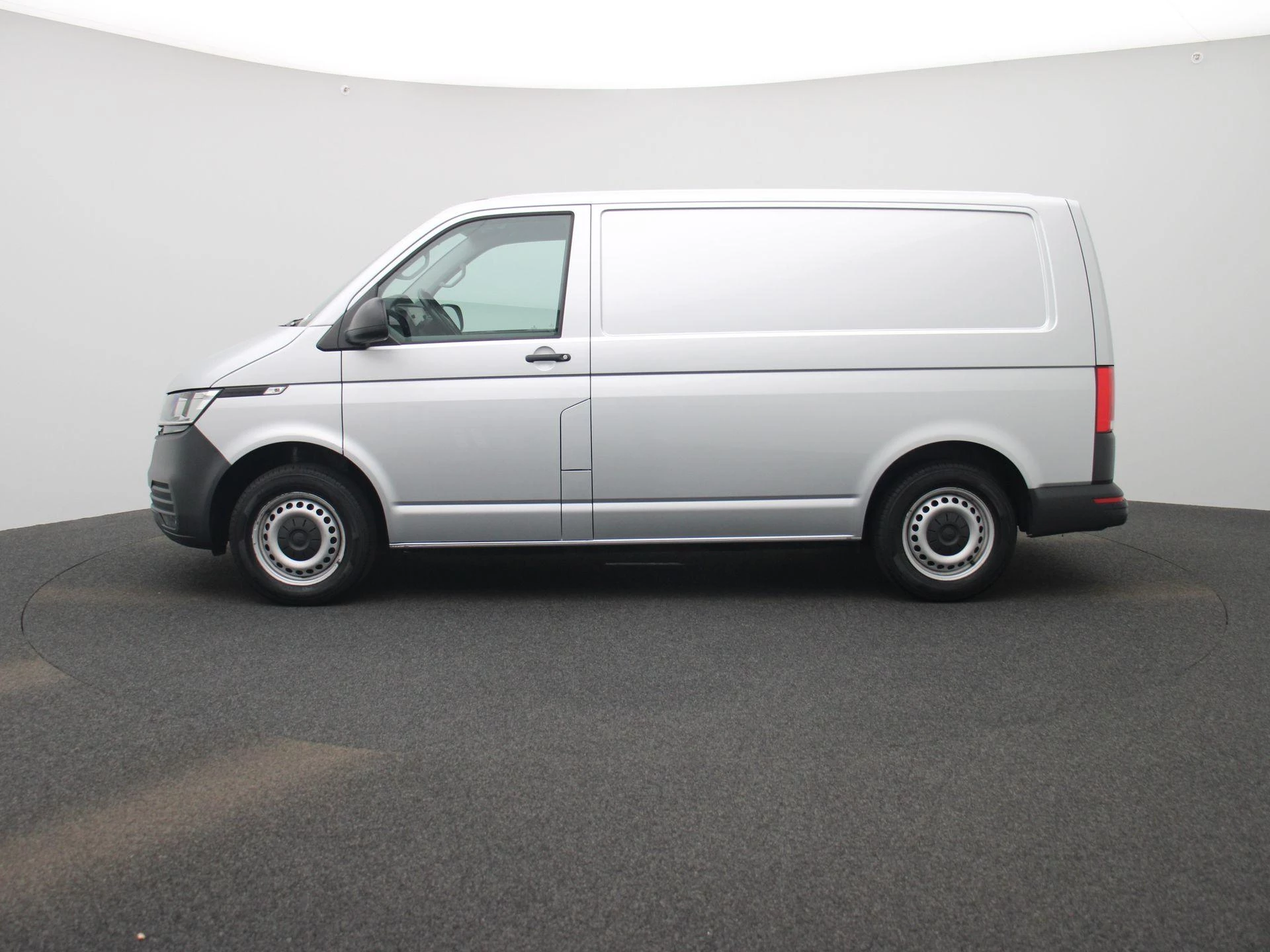 Volkswagen-Transporter-image-3
