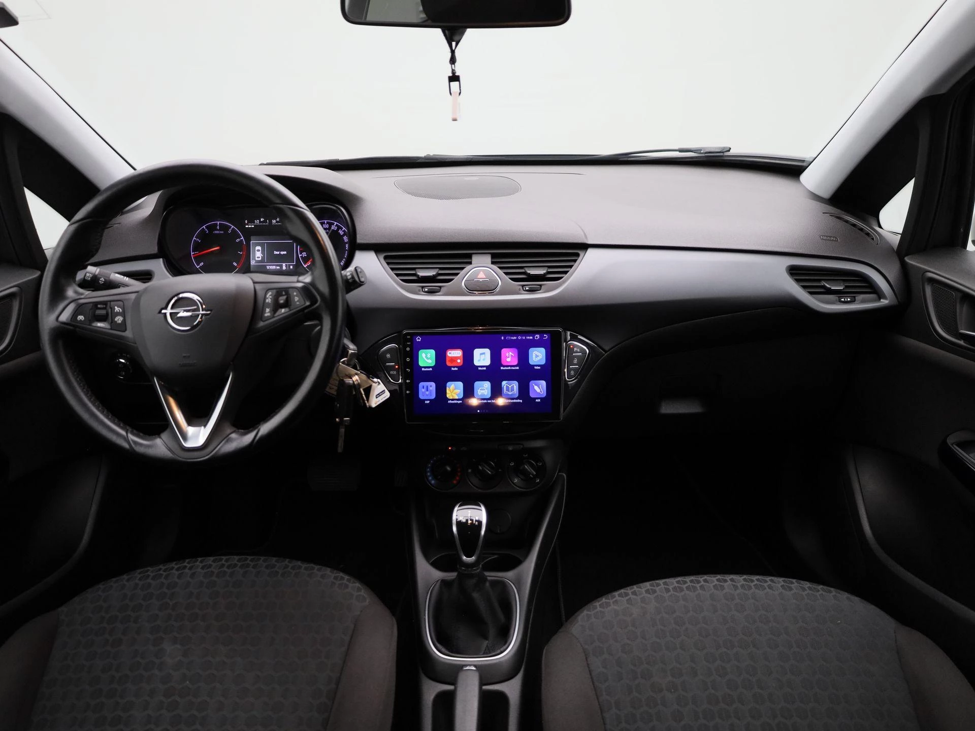Opel-Corsa-image-32