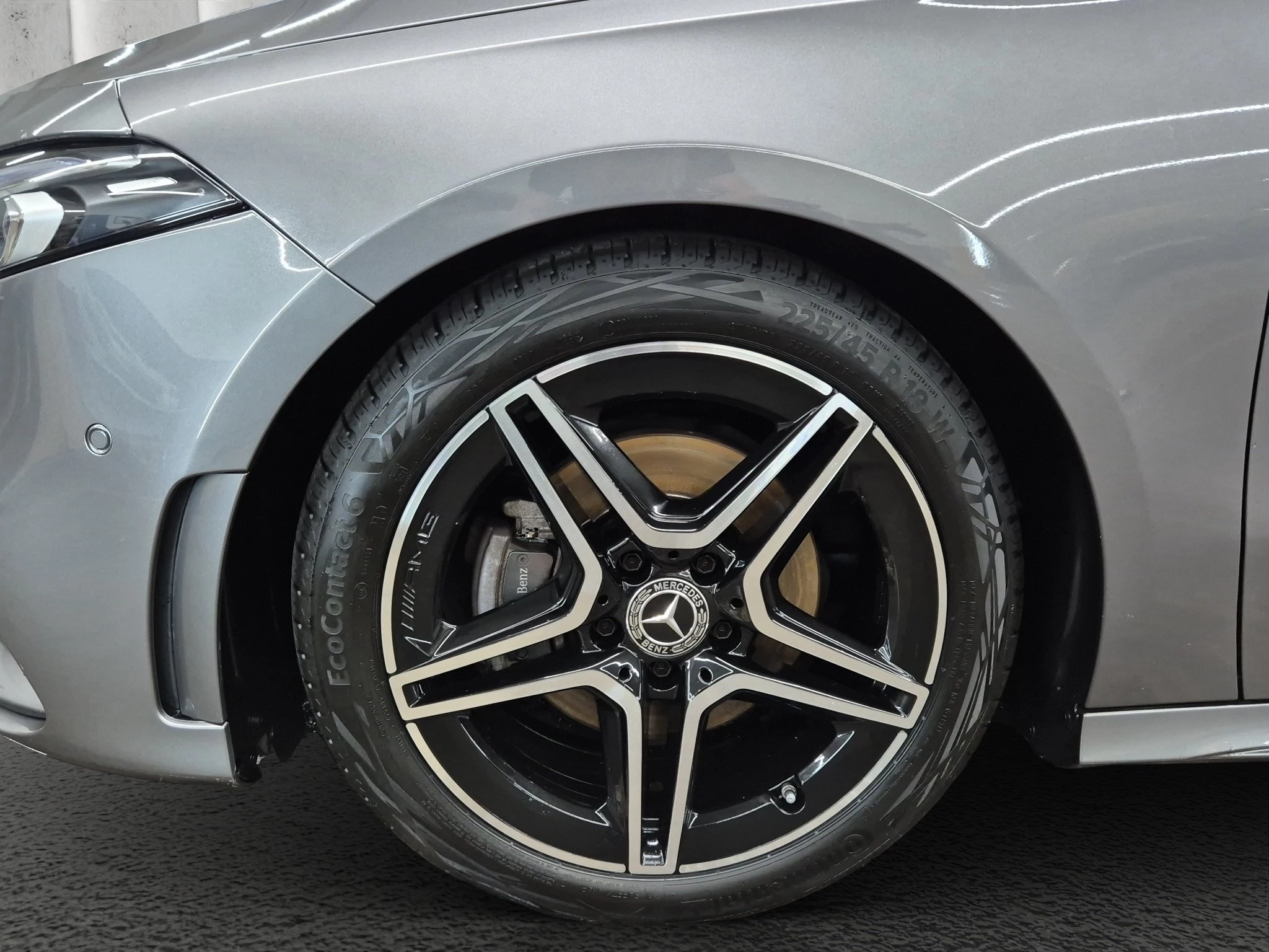 Mercedes-Benz A-Klasse 180 AMG Line